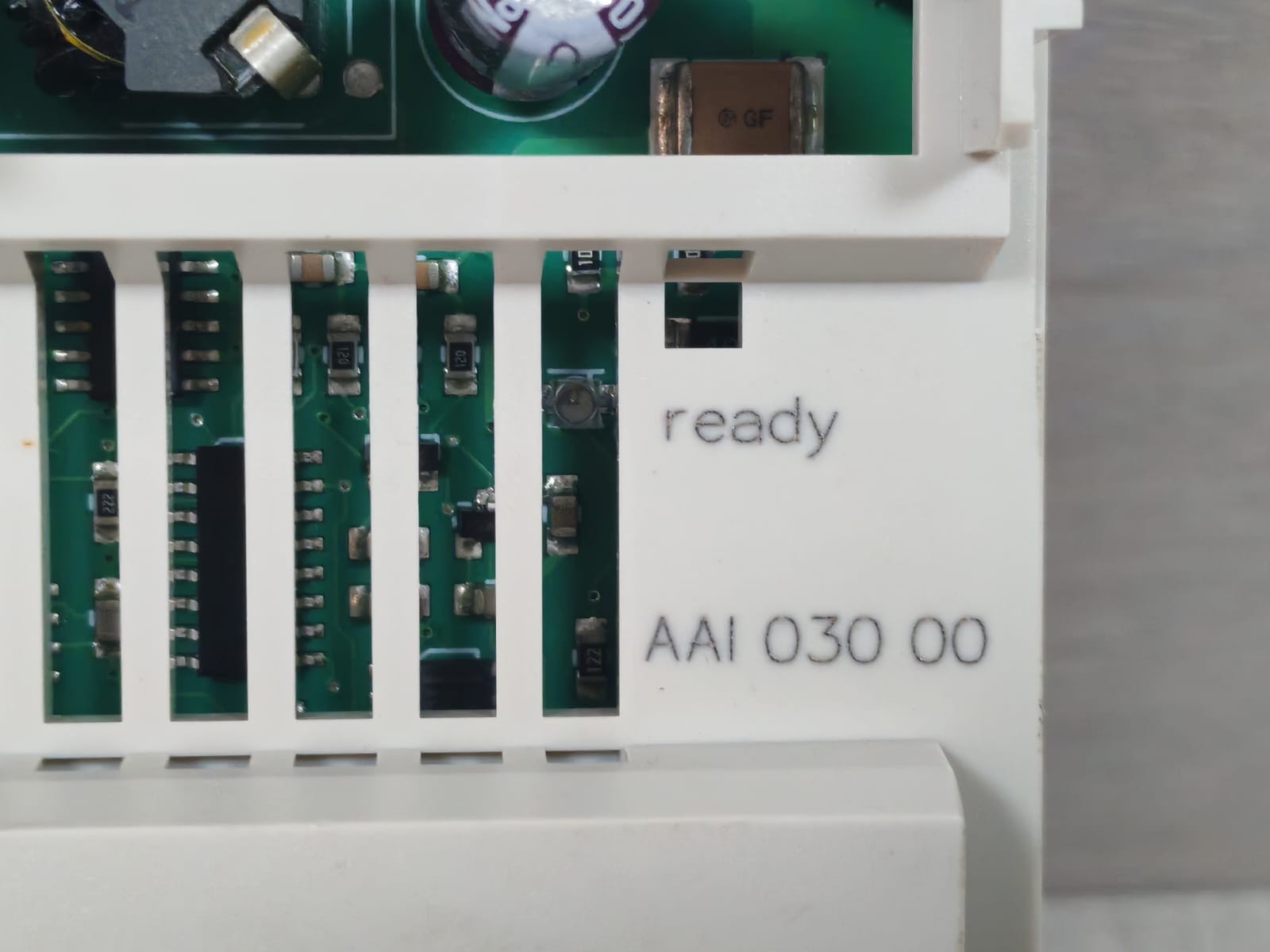 Schneider Electric 170AAI03000 Schneider Electric 170AAI03000 Analog Input 8Ch.Diff PV.06 RL.17 SV.01.10 3