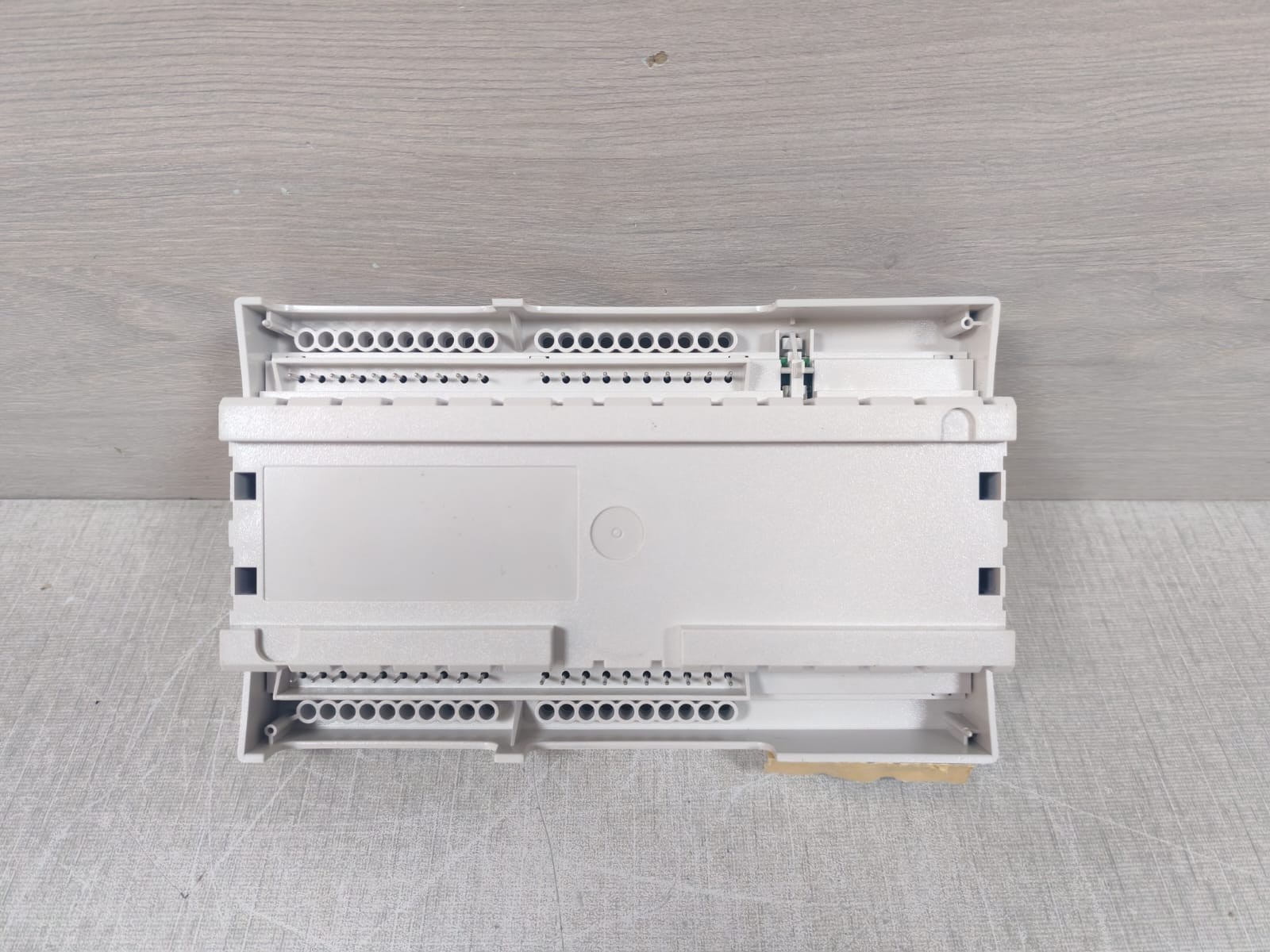Schneider Electric 0-073-0011-2 SCHNEIDER ELECTRIC TAC XENTA 302 0-073-0011-2 PROGRAMMABLE CONTROLLER 9