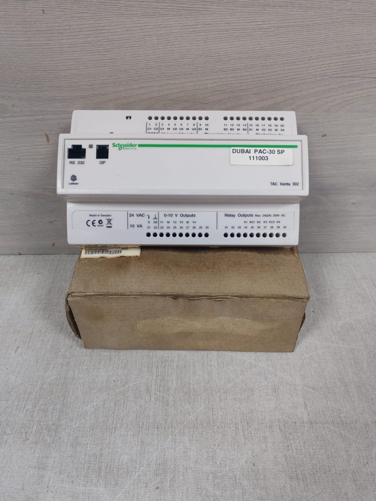 SCHNEIDER ELECTRIC TAC XENTA 302 0-073-0011-2 PROGRAMMABLE CONTROLLER