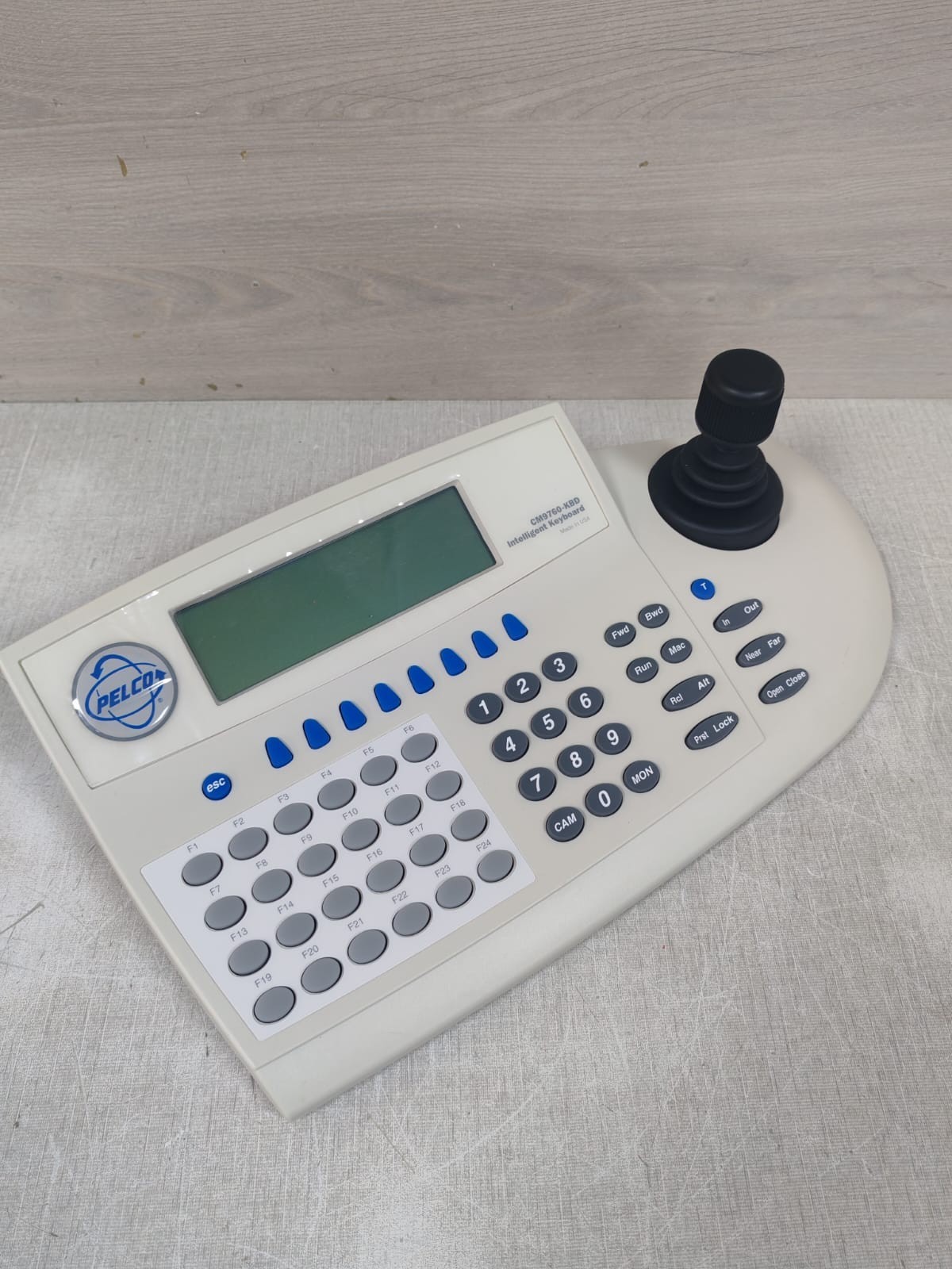 PELCO BY SCHNEIDER ELECTRIC CM9760-KBD-UK REV.A5 PELCO BY SCHNEIDER ELECTRIC CM9760-KBD-UK REV.A5 INTELLIGENT KEYBOARD 6