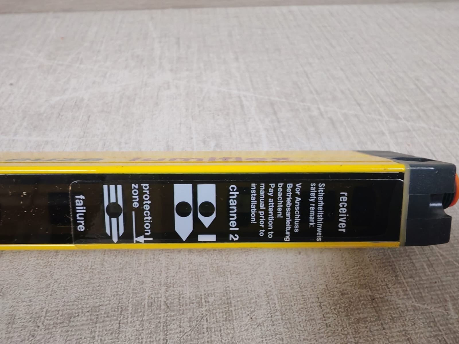 LEUZE 624306 LEUZE LUMIFLEX ER 30-600 624306 ECO Receiver 6