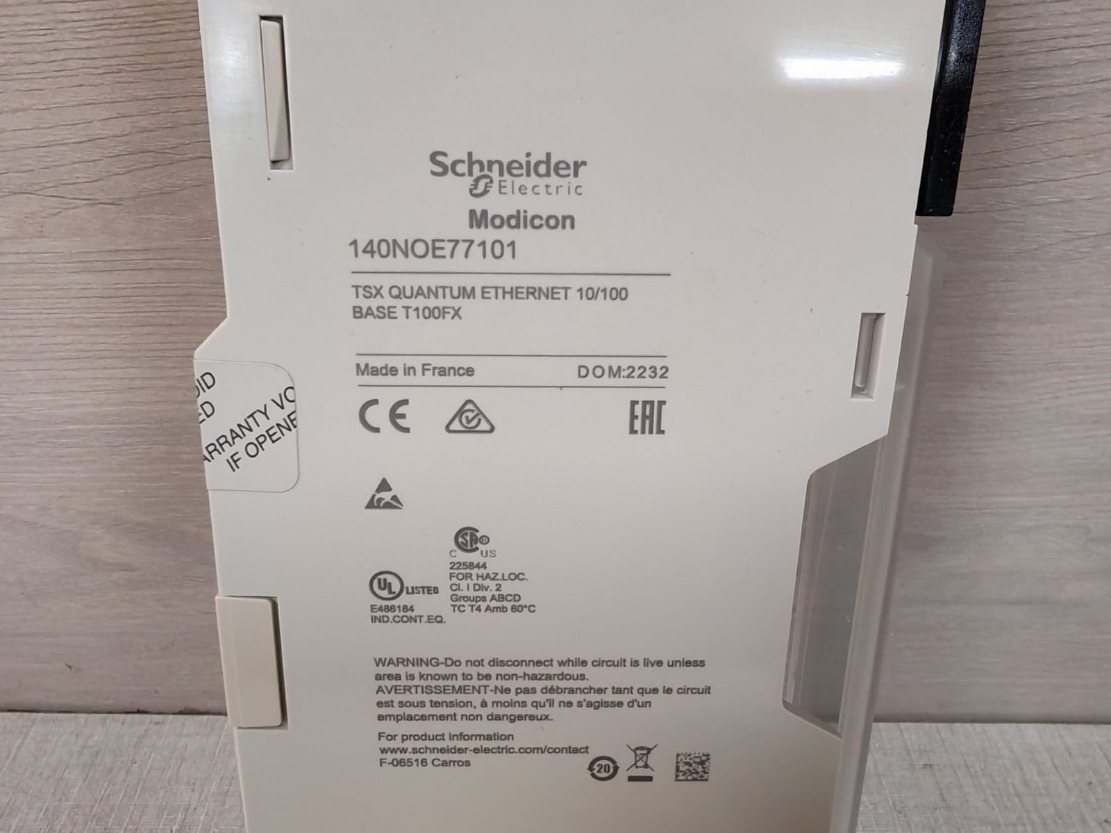 Schneider Electric 140NOE77101 Schneider Electric 140NOE77101 TSX Quantum Ethernet 10/100 Base T100FX 5