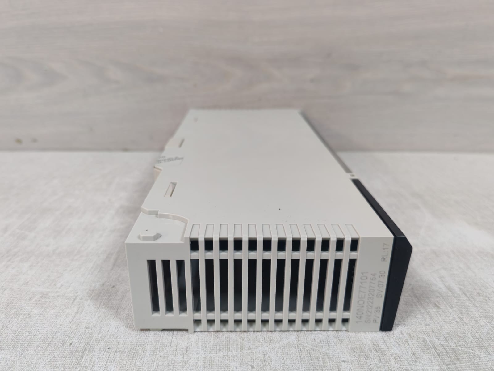 Schneider Electric 140NOE77101 Schneider Electric 140NOE77101 TSX Quantum Ethernet 10/100 Base T100FX 9