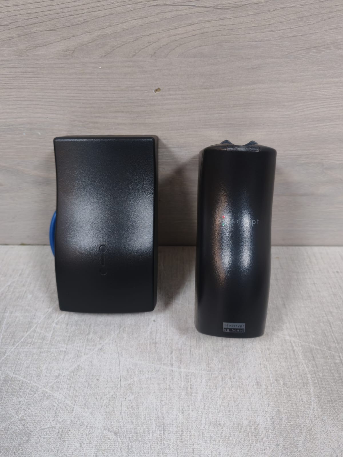 BIOSCRYPT 881-05422-13R /871-05412-11R BIOSCRYPT V-SMART A,R 881-05422-13R /871-05412-11R ACCESS CONTROL DEVICE 2