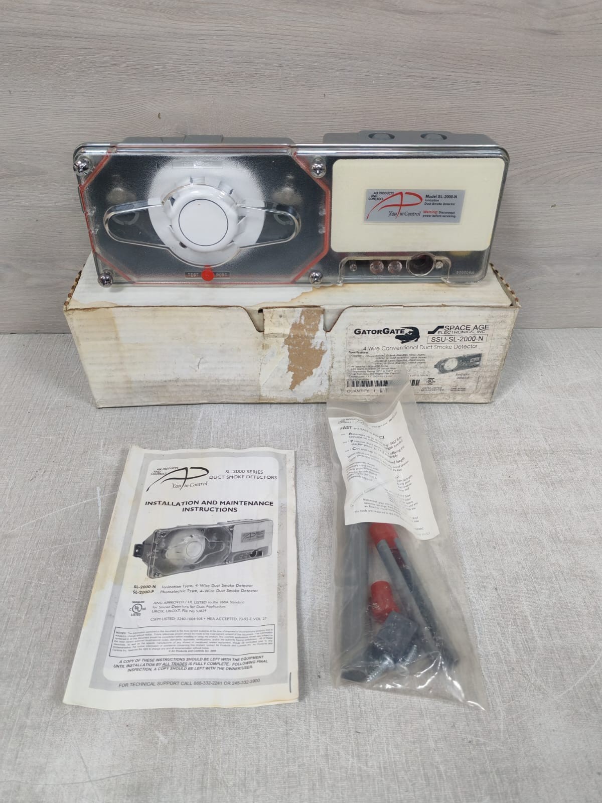 Air Products And Controls SL-2000-N Ionization Duct Smoke Detector