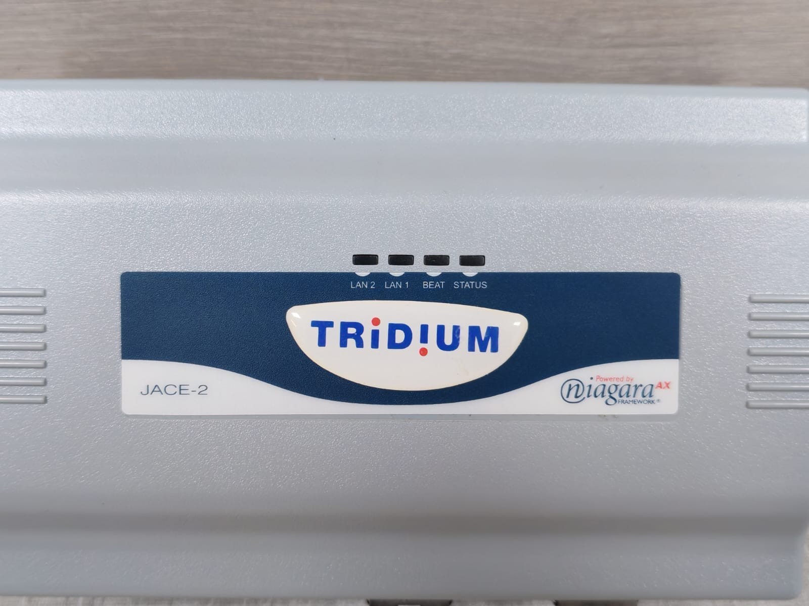 TRIDIUM Powered by Niagara J2EPCS TRIDIUM Powered by Niagara JACE-2 Controller J2EPCS 2