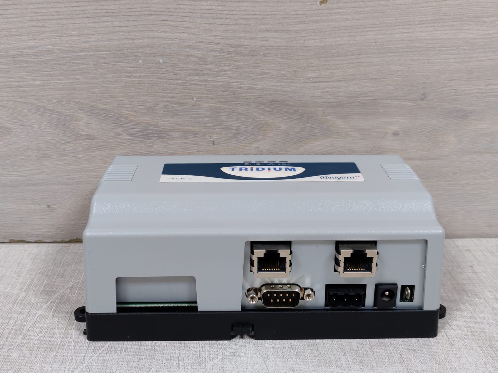 TRIDIUM Powered by Niagara J2EPCS TRIDIUM Powered by Niagara JACE-2 Controller J2EPCS 3