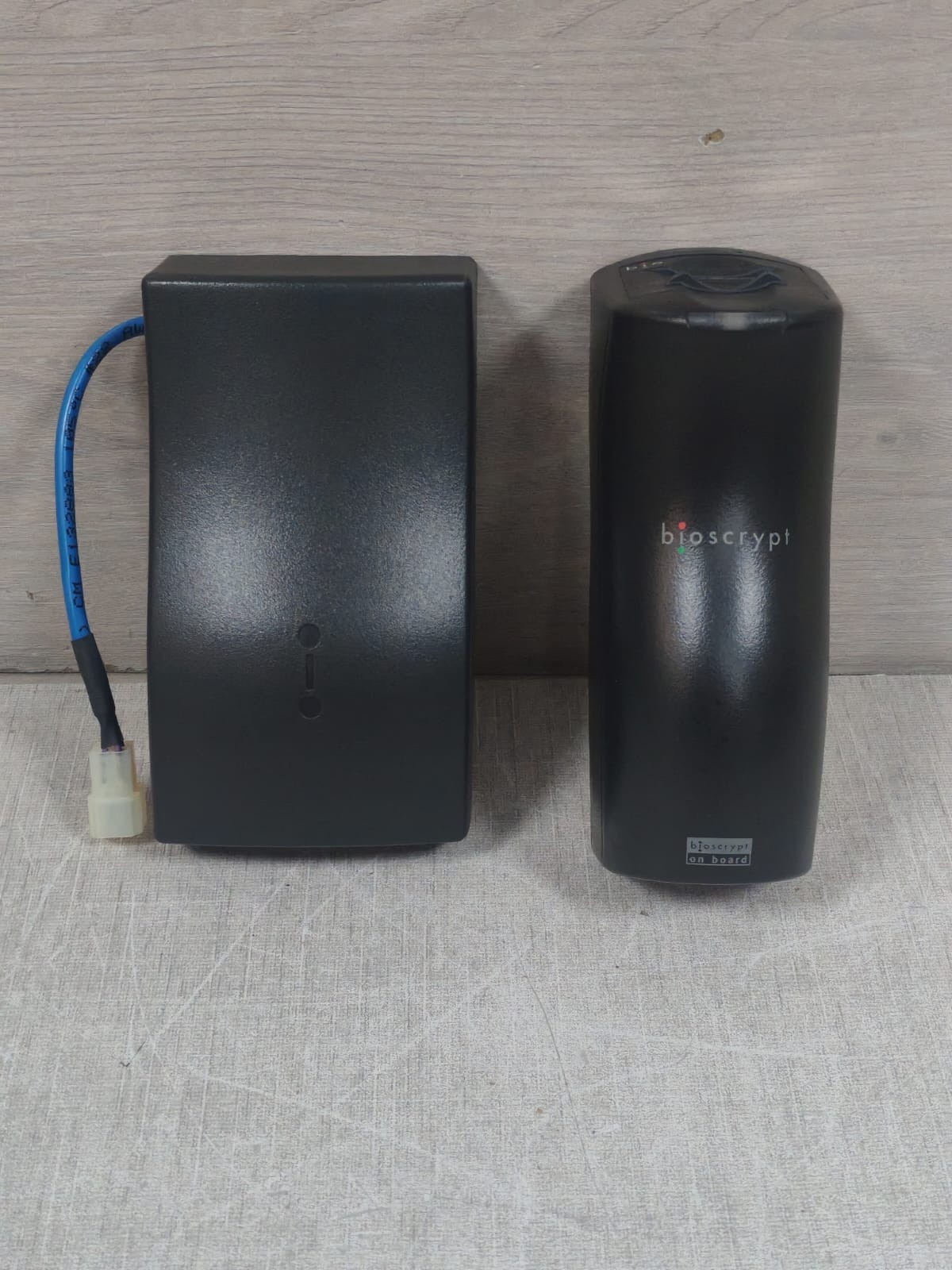 BIOSCRYPT 871-05362-13 /871-05192-11 BIOSCRYPT V-SMART A 871-05362-13 /871-05192-11 ACCESS CONTROL DEVICE 2