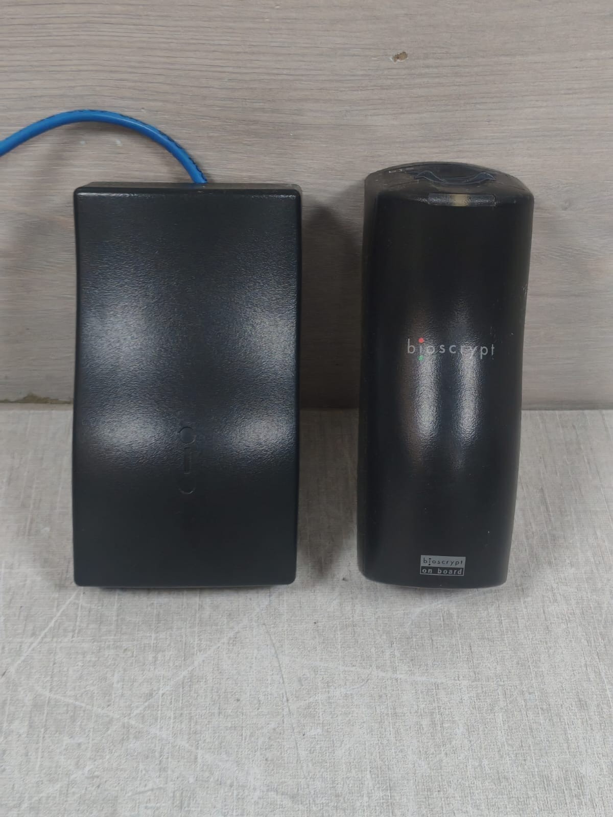 BIOSCRYPT 871-05362-13 /871-05192-11 BIOSCRYPT V-SMART A 871-05362-13 /871-05192-11 ACCESS CONTROL DEVICE 2