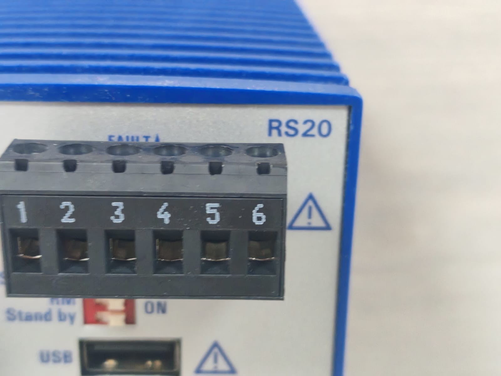 HIRSCHMANN RS20-0800M2MSDAEHH09.0.14 HIRSCHMANN RS20 / RS20-0800M2MSDAEHH09.0.14 RAIL SWITCH 2