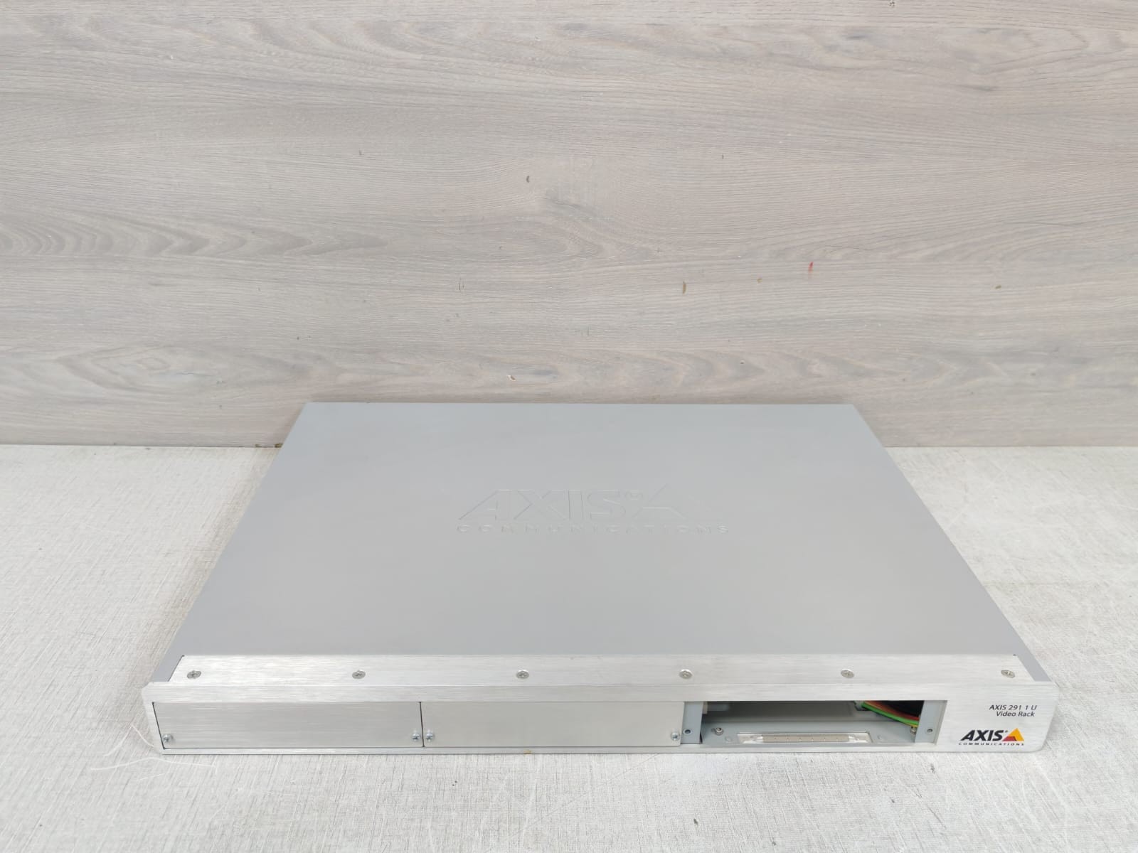 Axis 0267-001-05 AXIS 291 1U Video Rack 0267-001-05 100-240VAC,50-60Hz,1.9A 3
