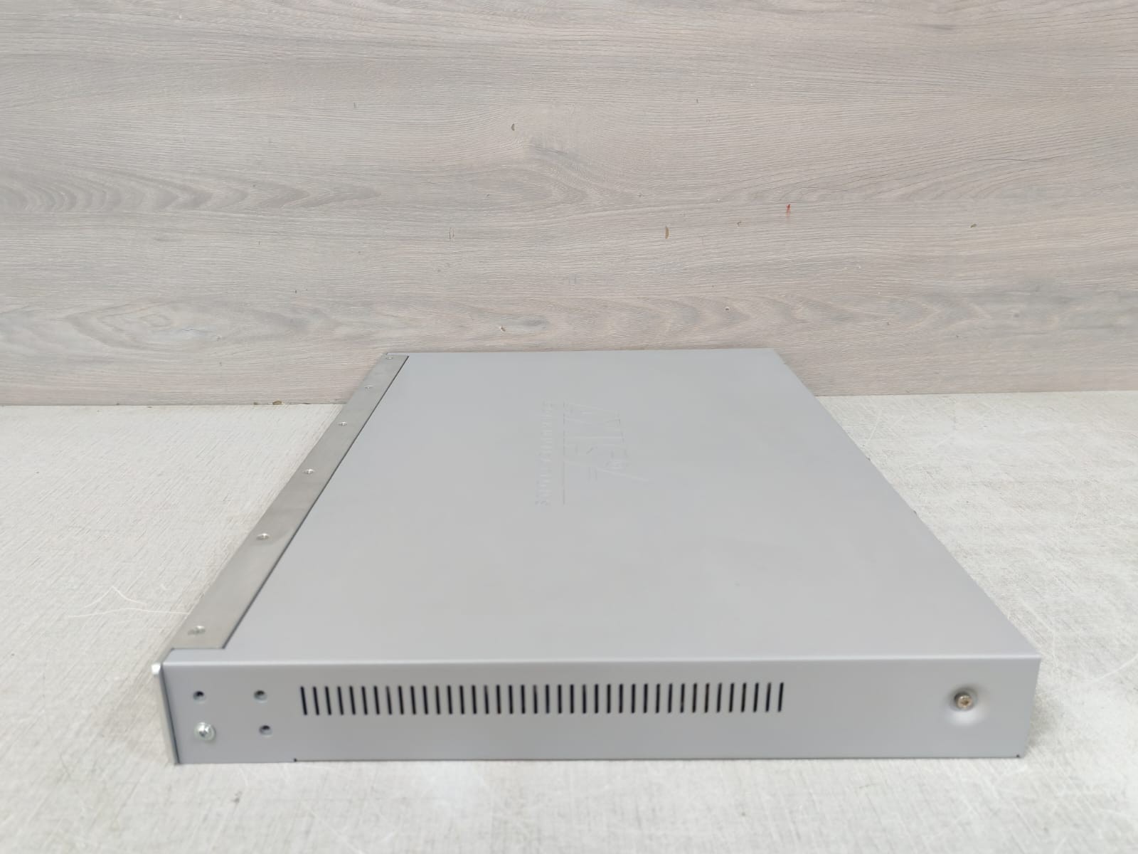 Axis 0267-001-05 AXIS 291 1U Video Rack 0267-001-05 100-240VAC,50-60Hz,1.9A 10