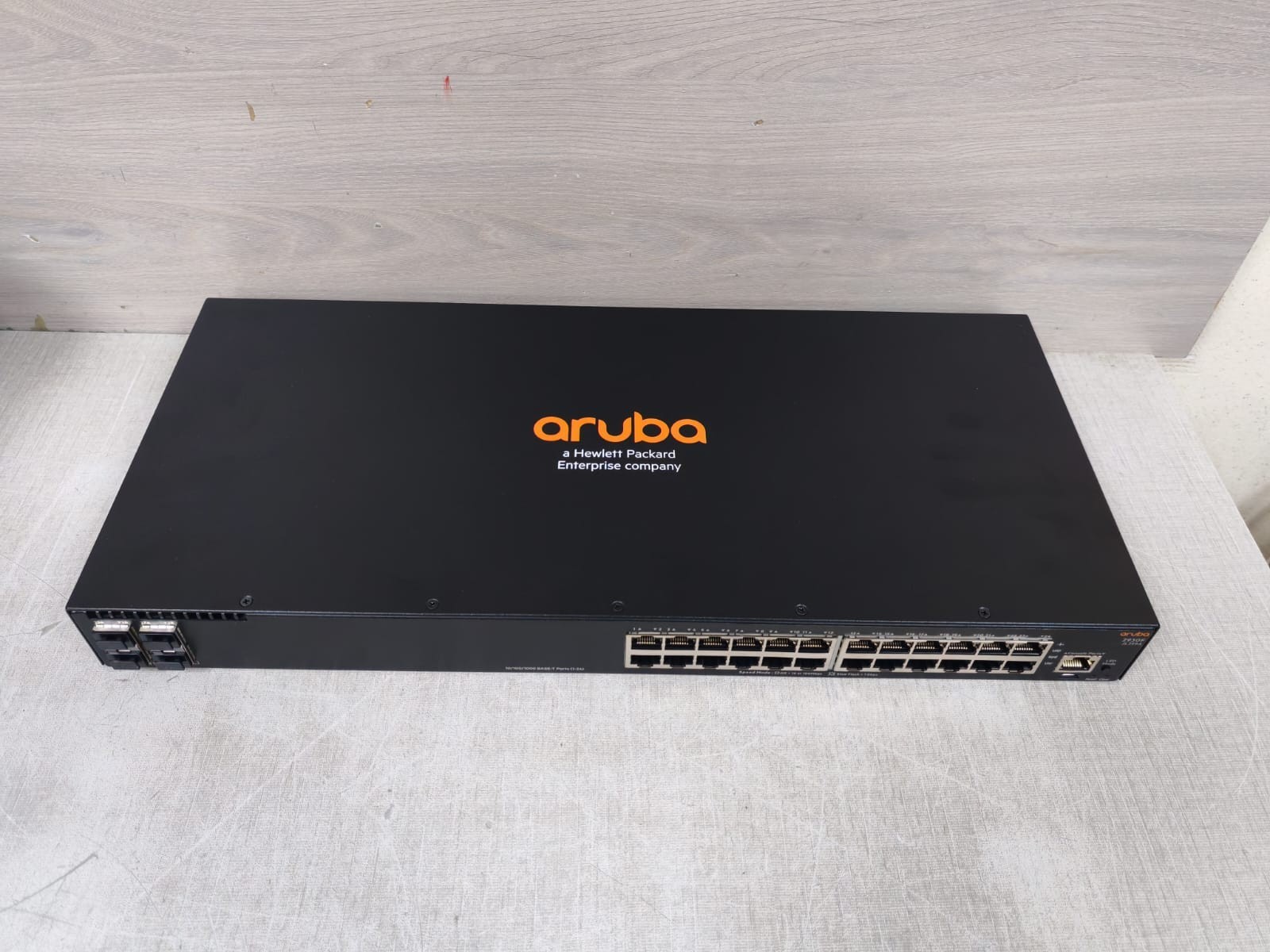 Aruba JL259A/JL259-61002 ARUBA 2930F JL259A/ JL259-61002 24G 4SFP SWITCH PORTS 8