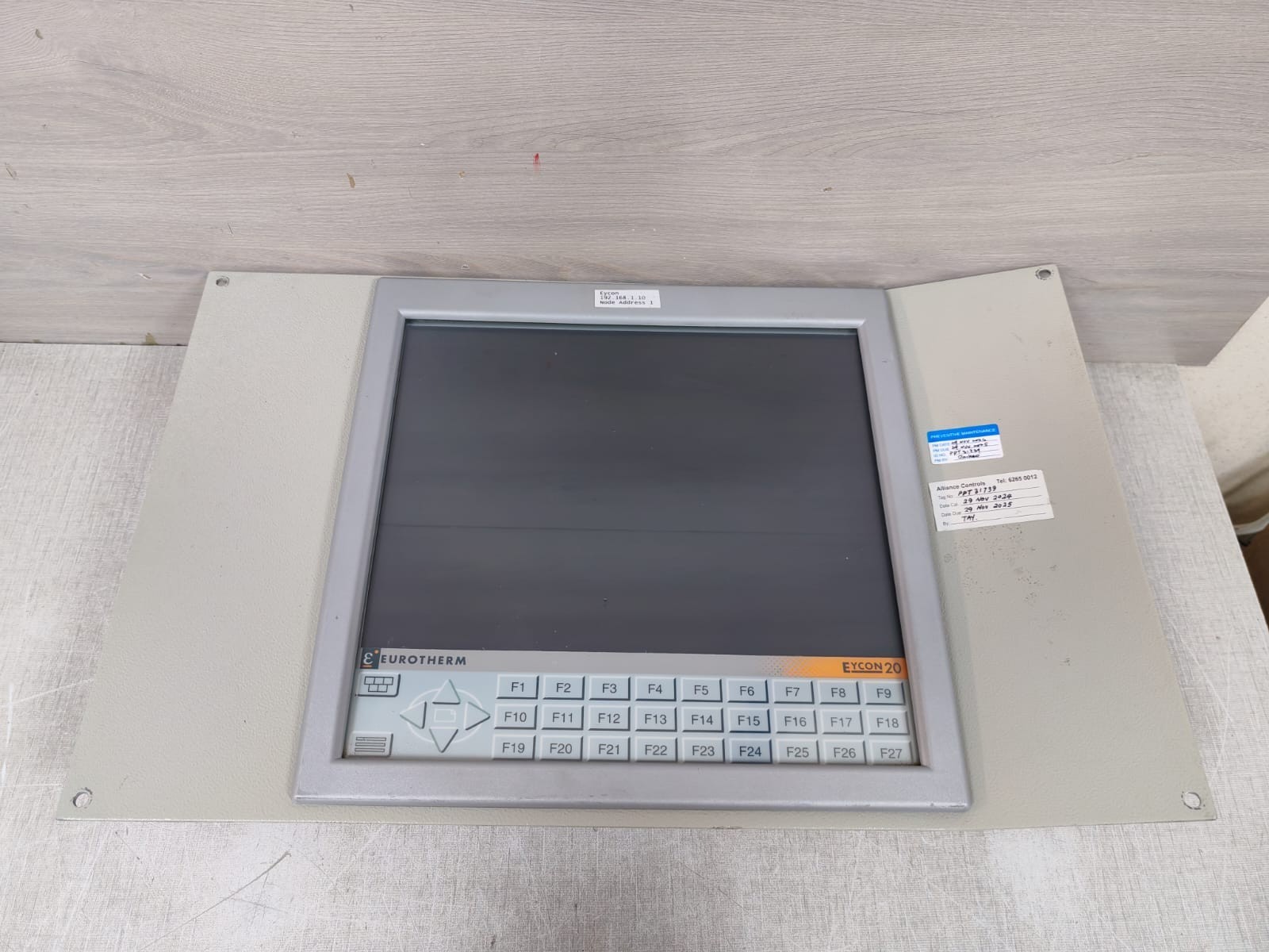 EUROTHERM EYCON 20 EUROTHERM EYCON 20 PANEL CONTROLLER - TRIED & TESTED 10