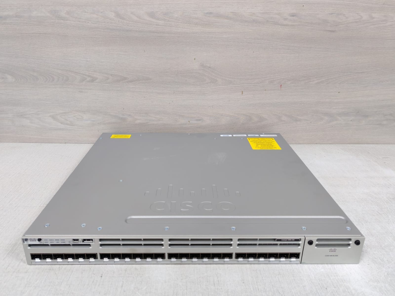 Cisco WS-C3850-24S /WS-C3850-24S-E CISCO WS-C3850-24S /WS-C3850-24S-E Catalyst Switch 24 Port 2