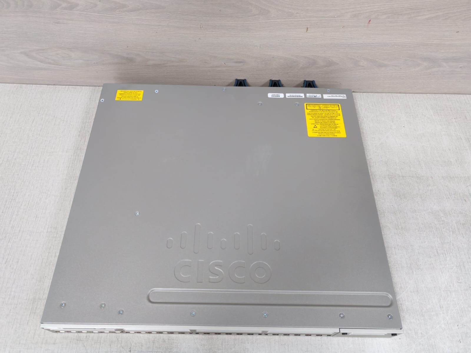 Cisco WS-C3850-24S /WS-C3850-24S-E CISCO WS-C3850-24S /WS-C3850-24S-E Catalyst Switch 24 Port 8