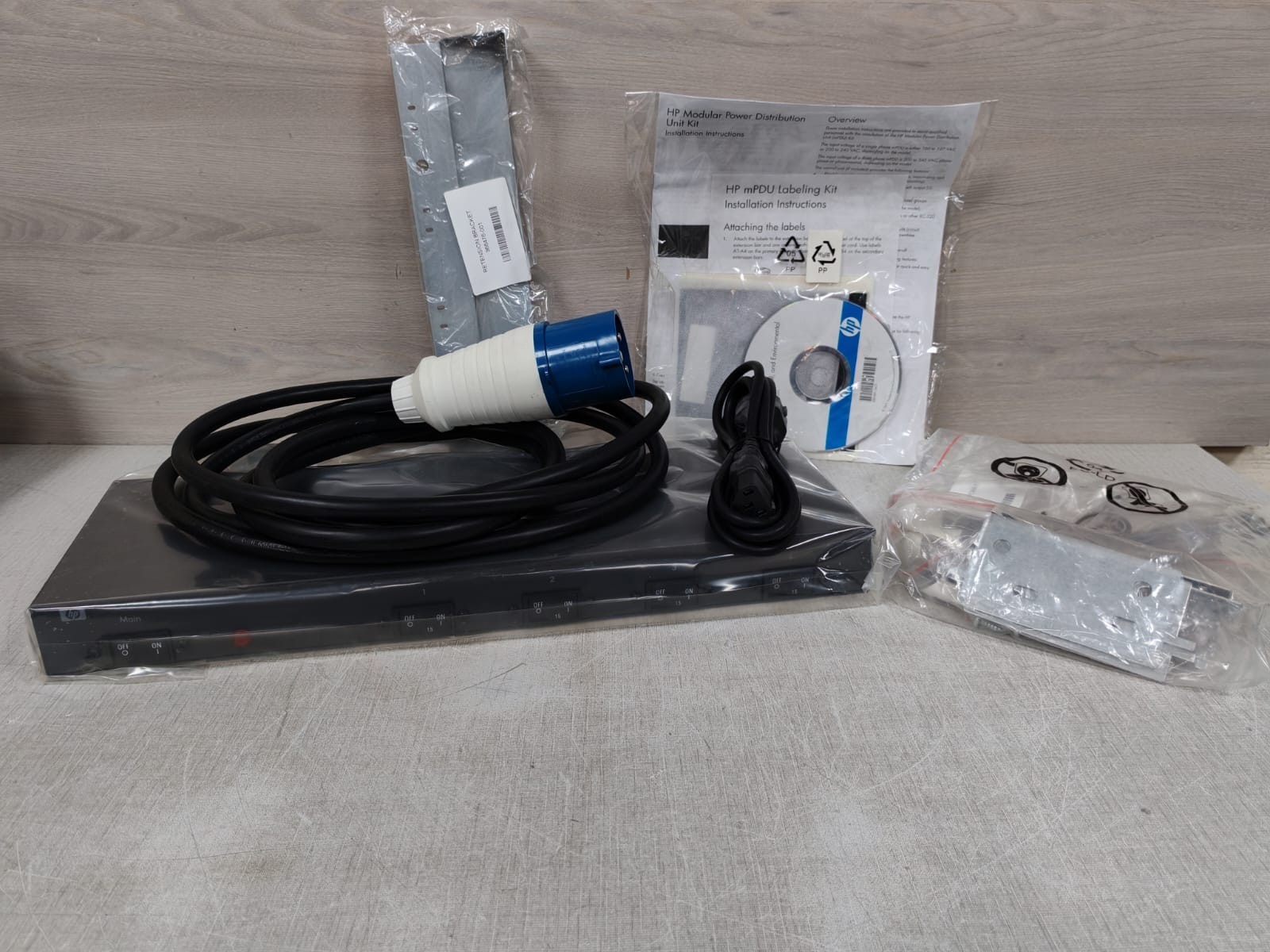 HEWLETT-PARKARD EO4502 228481-003 MODULAR PDU CONTROL UNIT- NEW W/O ORIG.BOX