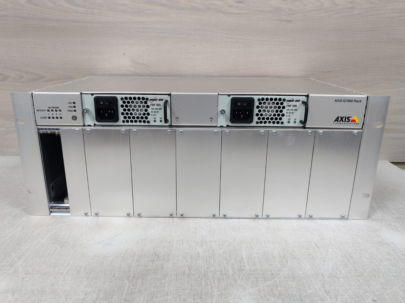 AXIS COMMUNICATION Q7900 AXIS COMMUNICATION Q7900 HIGH-DENSITY RACK SOLUTION 2