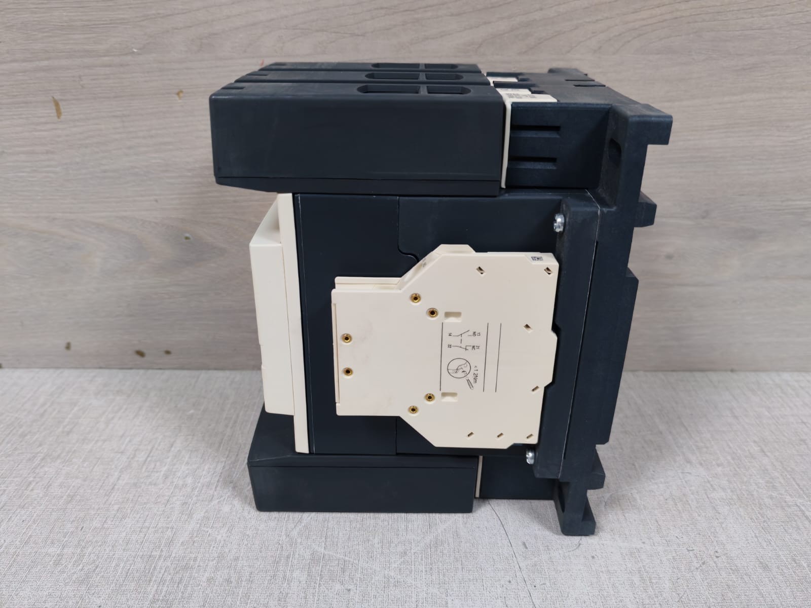 Schneider Electric LC1D115/LC1 D115M7 Schneider Electric LC1D115/LC1 D115M7 Contactor 8