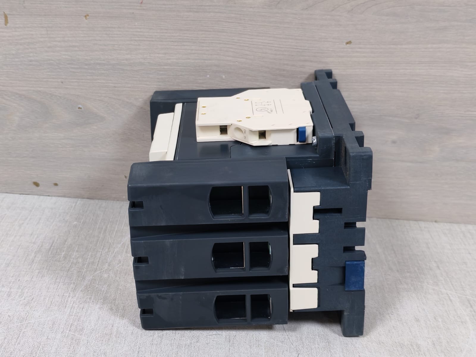 Schneider Electric LC1D115/LC1 D115M7 Schneider Electric LC1D115/LC1 D115M7 Contactor 10