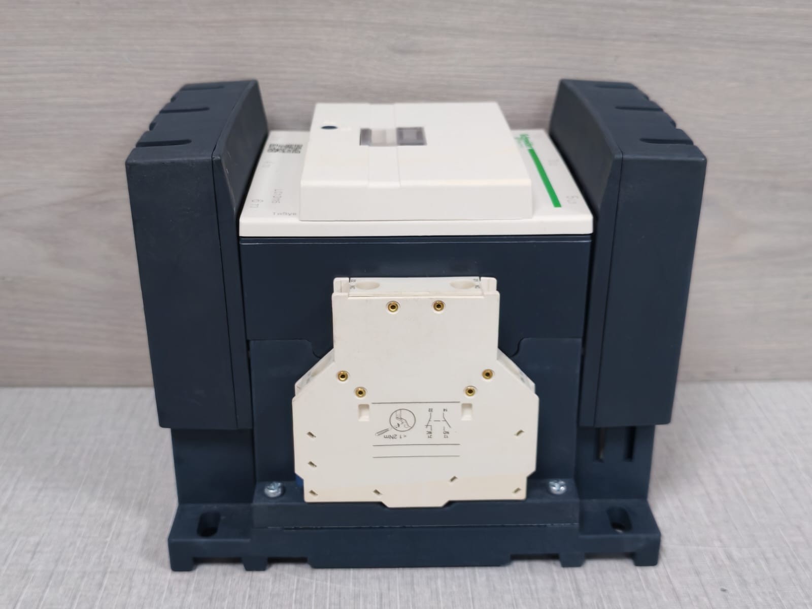 Schneider Electric LC1D115 Schneider Electric LC1D115 Contactor 7