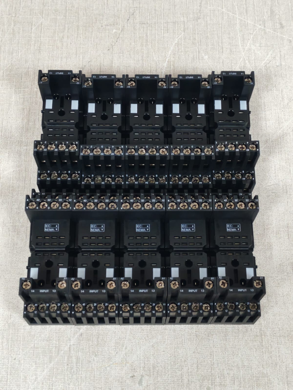Schneider Electric RXZE2M114M SCHNEIDER ELECTRIC RXZE2M114M SIMPLE SOCKET 2