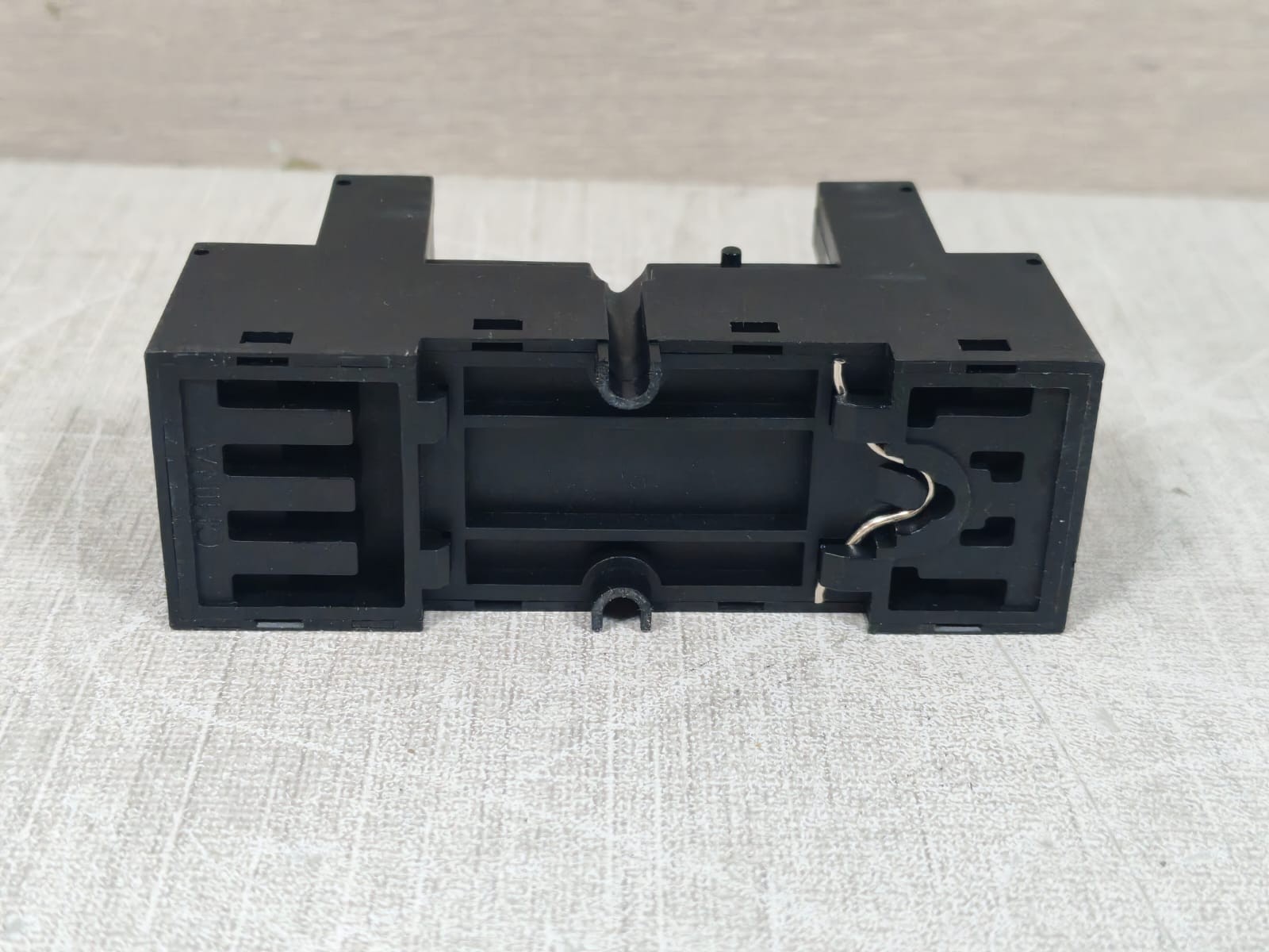 Schneider Electric RXZE2M114M SCHNEIDER ELECTRIC RXZE2M114M SIMPLE SOCKET 6