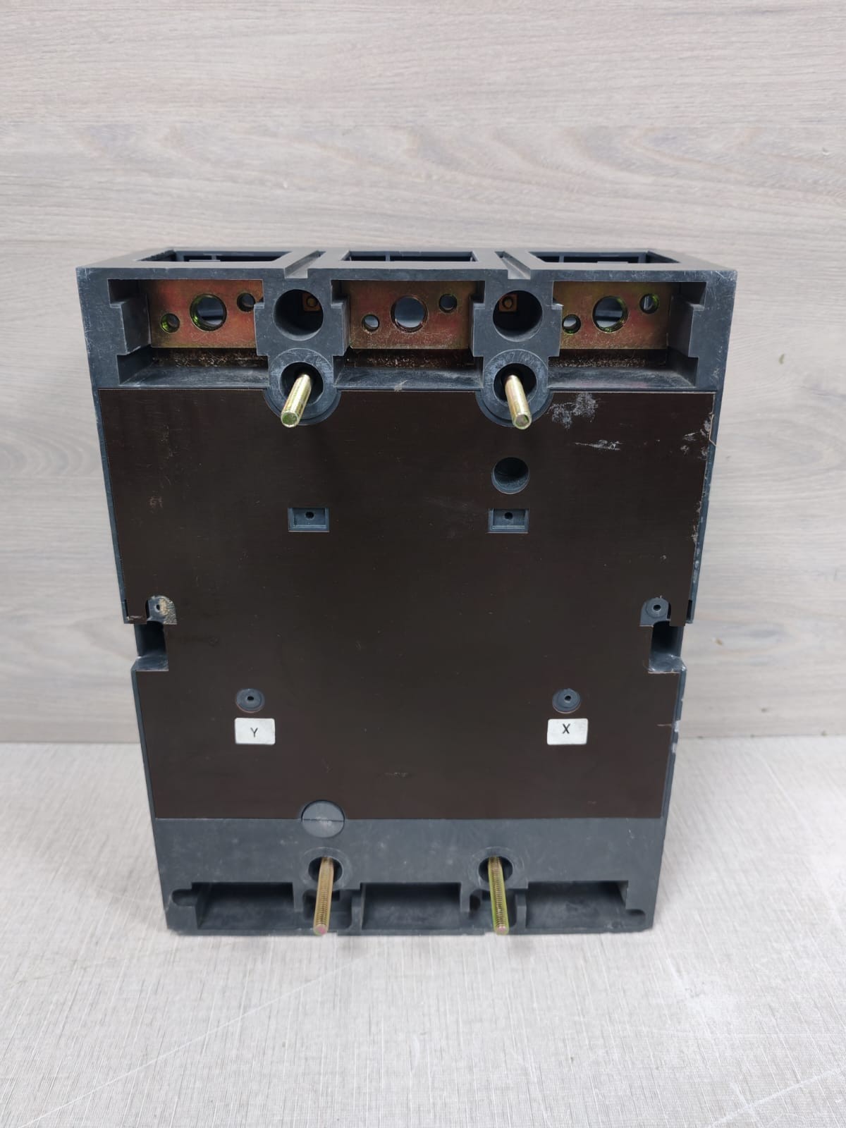 GE DH630 GE Record DH630 Triple Pole 10