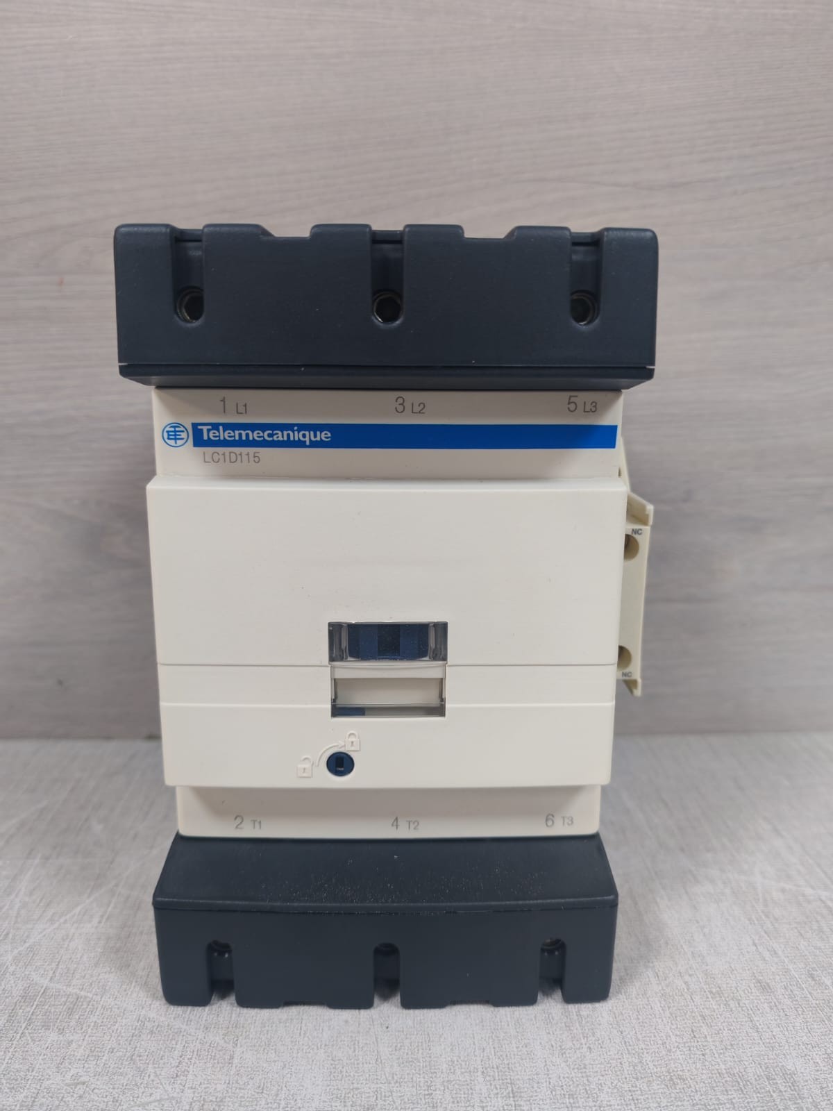 Schneider Electric LC1D115 / LC1D115M7 TELEMECANIQUE LC1D115 / LC1D115M7 3 Pole Contactor 2