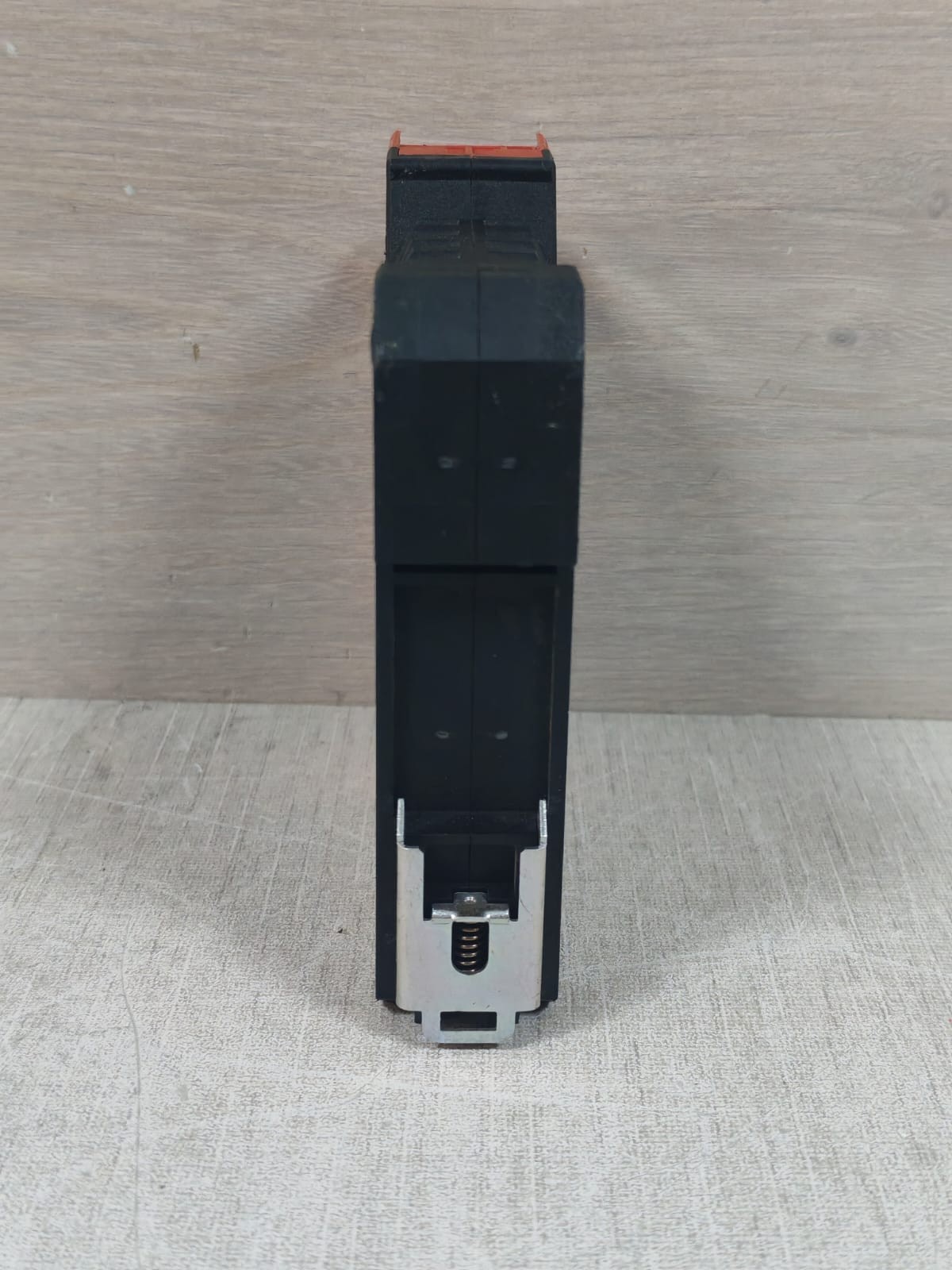Schneider Electric XPSABV1133P SCHNEIDER ELECTRIC PREVENTA XPSABV1133P SAFETY RELAY 24VDC 10