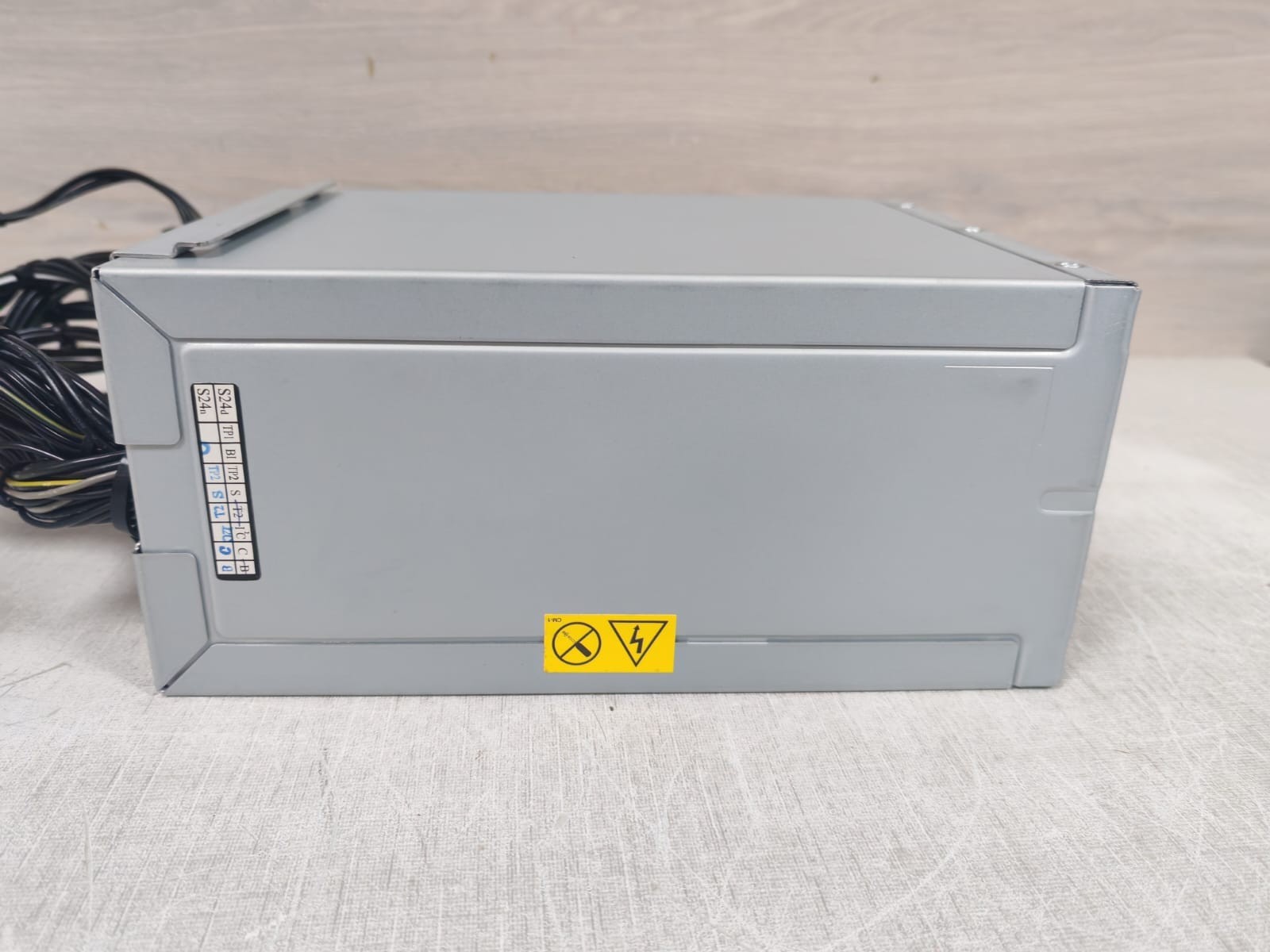 DELTA ELECTRONICS TDPS-825AB B DELTA ELECTRONICS TDPS-825AB B SWITCHING POWER SUPPLY 8