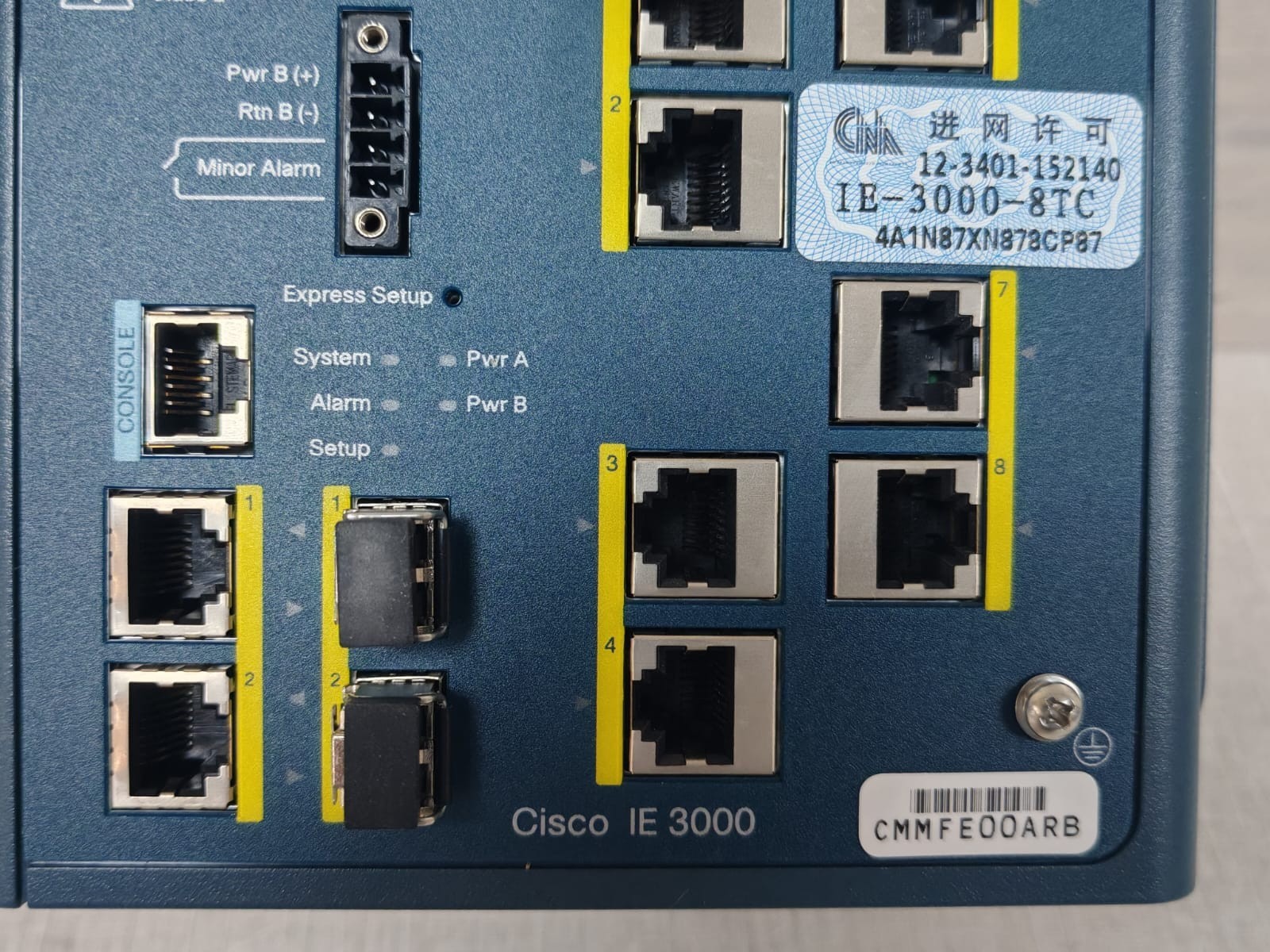 Cisco IE-3000-8TC CISCO IE-3000-8TC 8-Port Industrial Switch 3