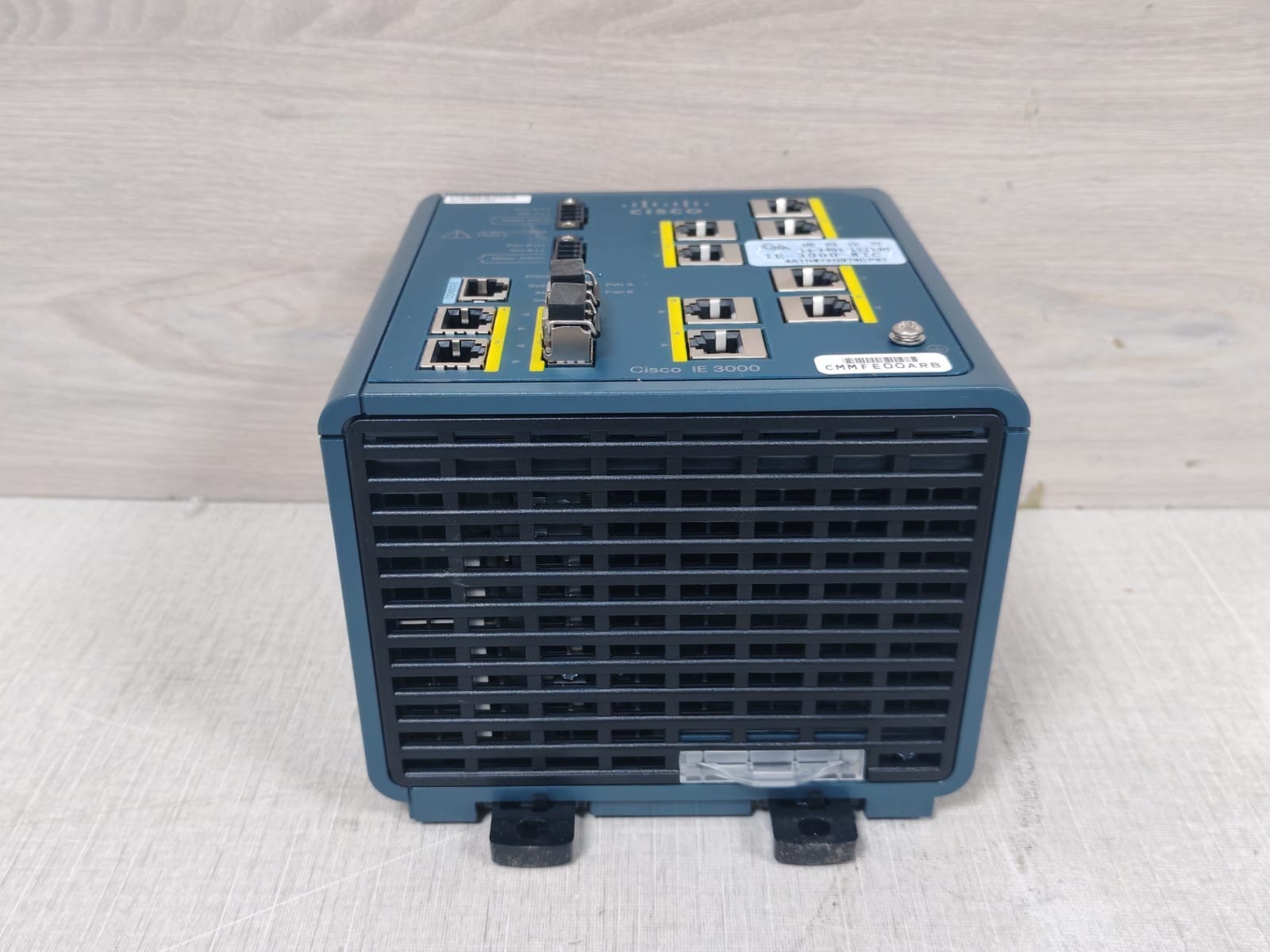 Cisco IE-3000-8TC CISCO IE-3000-8TC 8-Port Industrial Switch 10
