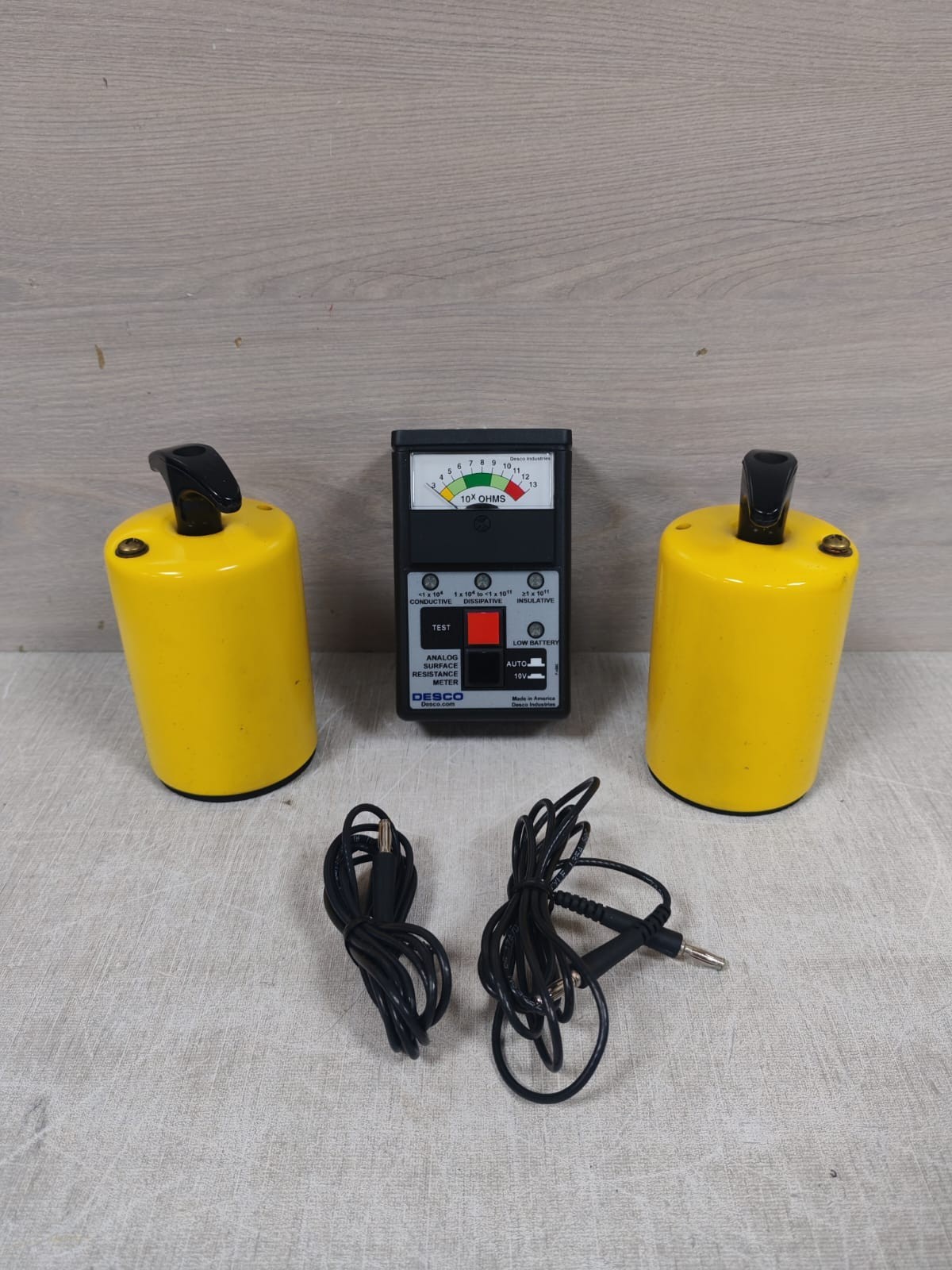 Desco 19784 DESCO 19784 ANALOG SURFACE RESISTANCE METER KIT 2