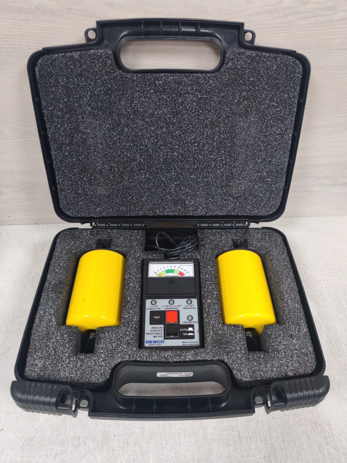 DESCO 19784 ANALOG SURFACE RESISTANCE METER KIT