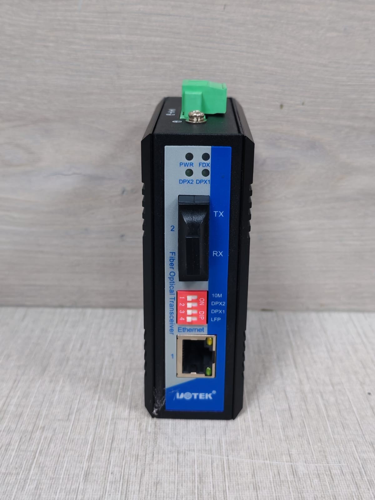 Uotek UT-2601SM-SC UOTEK UT-2601SM-SC 1-Port 100M Network Fiber Optical Transceiver 2