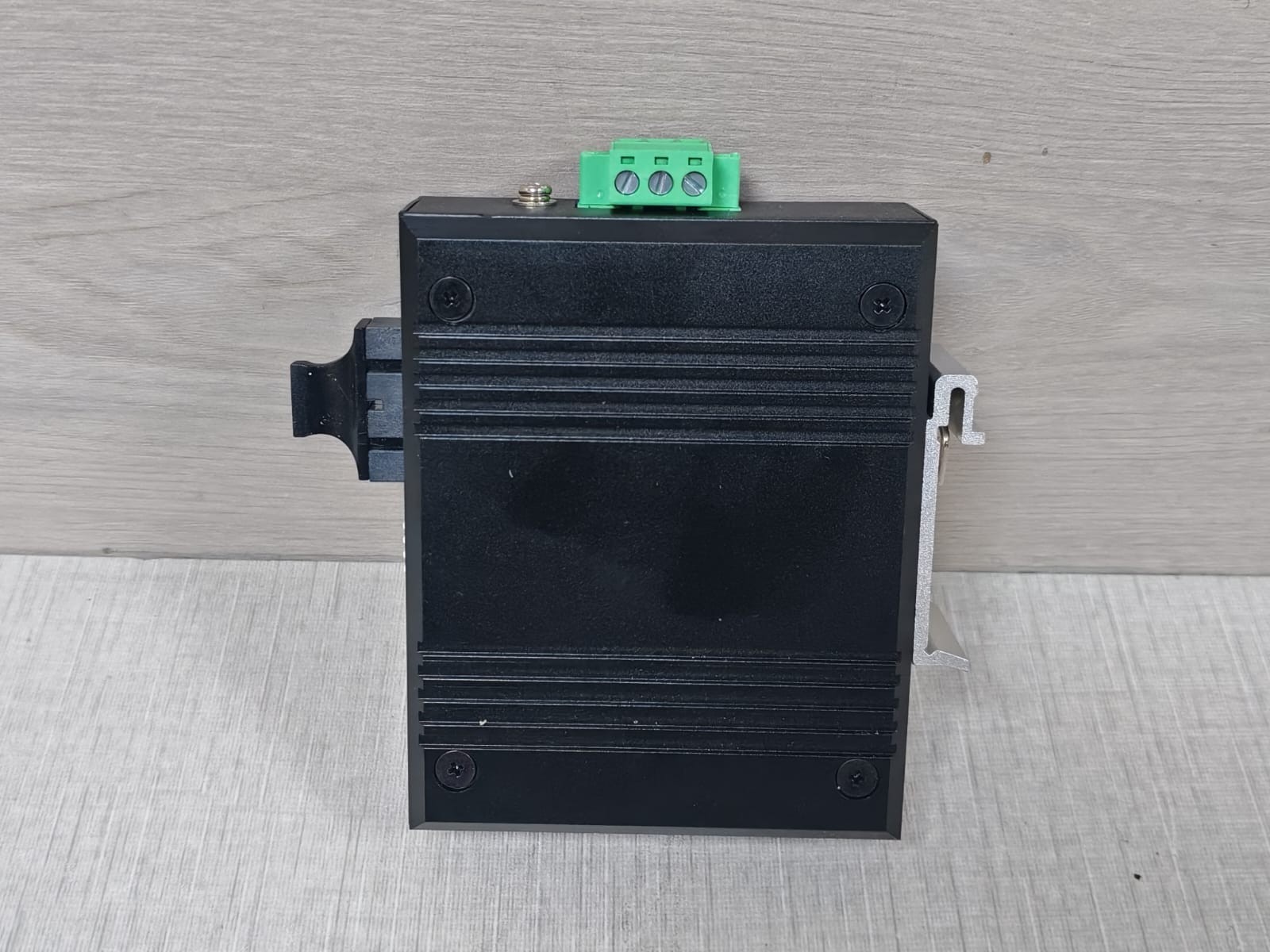 Uotek UT-2601SM-SC UOTEK UT-2601SM-SC 1-Port 100M Network Fiber Optical Transceiver 5