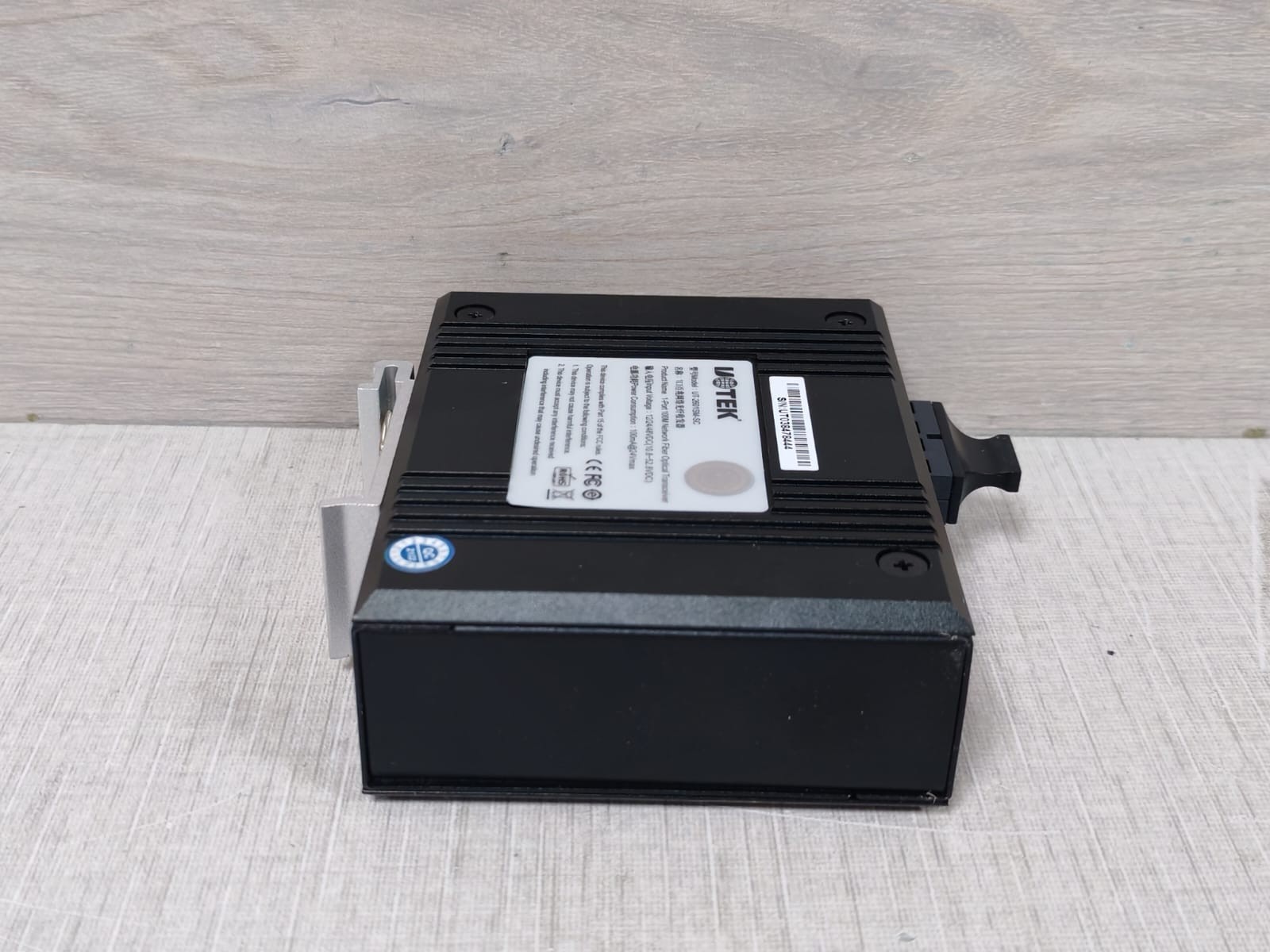 Uotek UT-2601SM-SC UOTEK UT-2601SM-SC 1-Port 100M Network Fiber Optical Transceiver 7