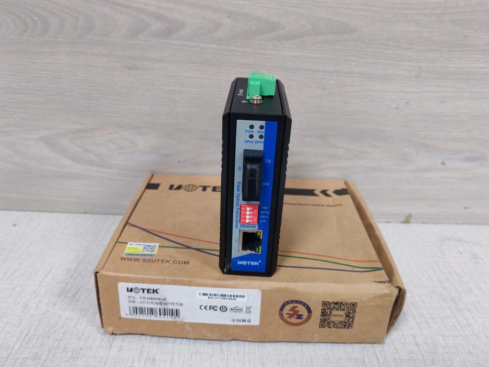 UOTEK UT-2601SM-SC 1-Port 100M Network Fiber Optical Transceiver