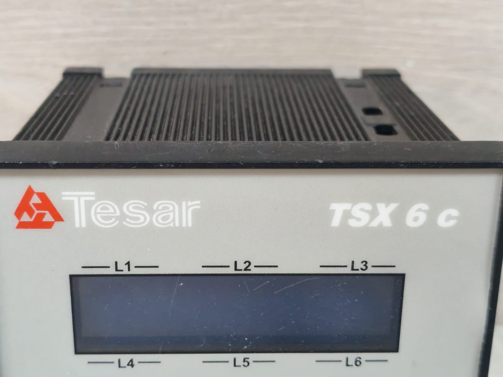 TESAR TSX 6C TESAR TSX 6C MAGNETO-THERMAL PROTECTION DEVICE 4