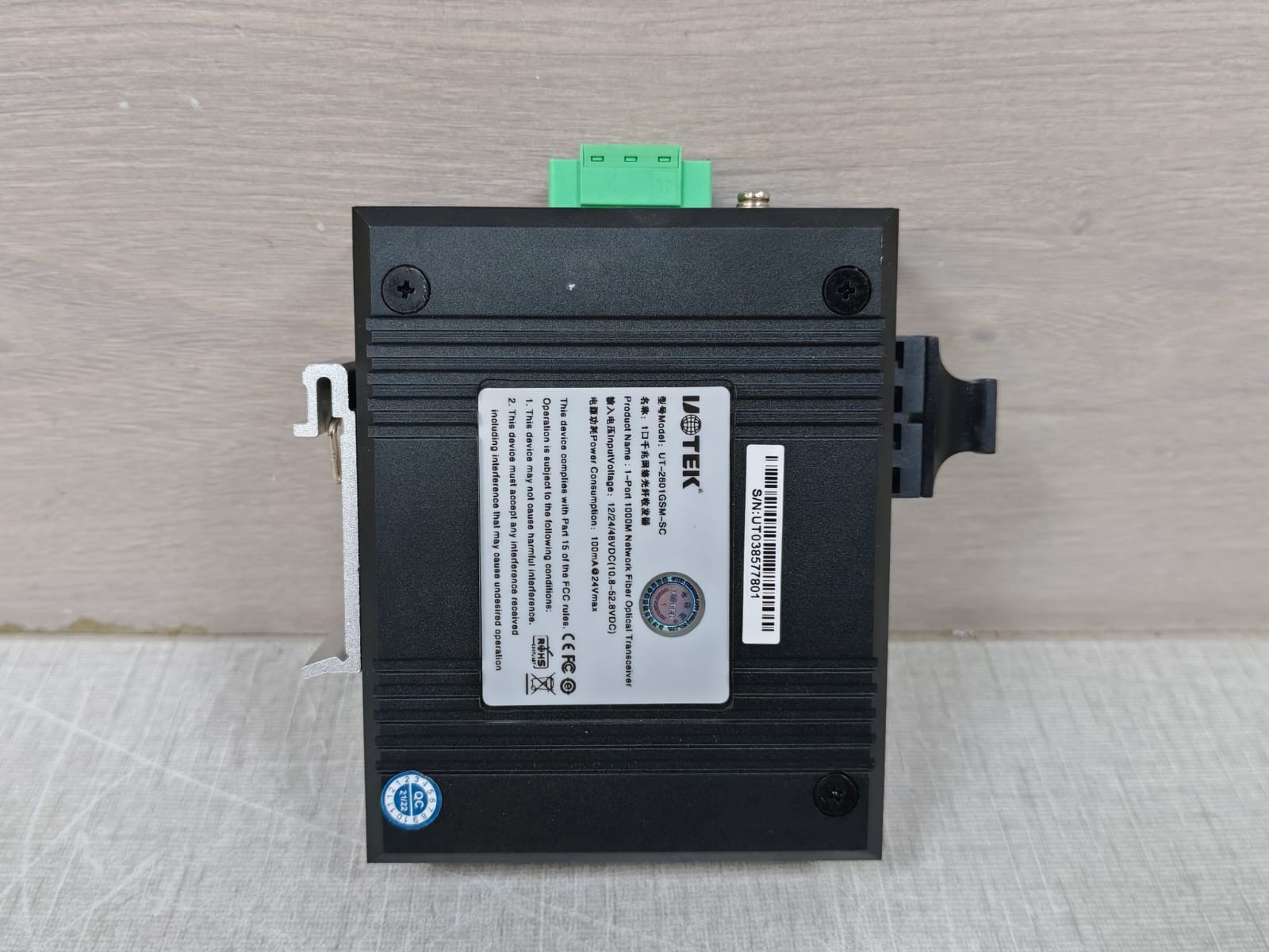 Uotek UT-2601GSM-SC UOTEK UT-2601GSM-SC 1-Port 1000M Network Fiber Optical Transceiver 4