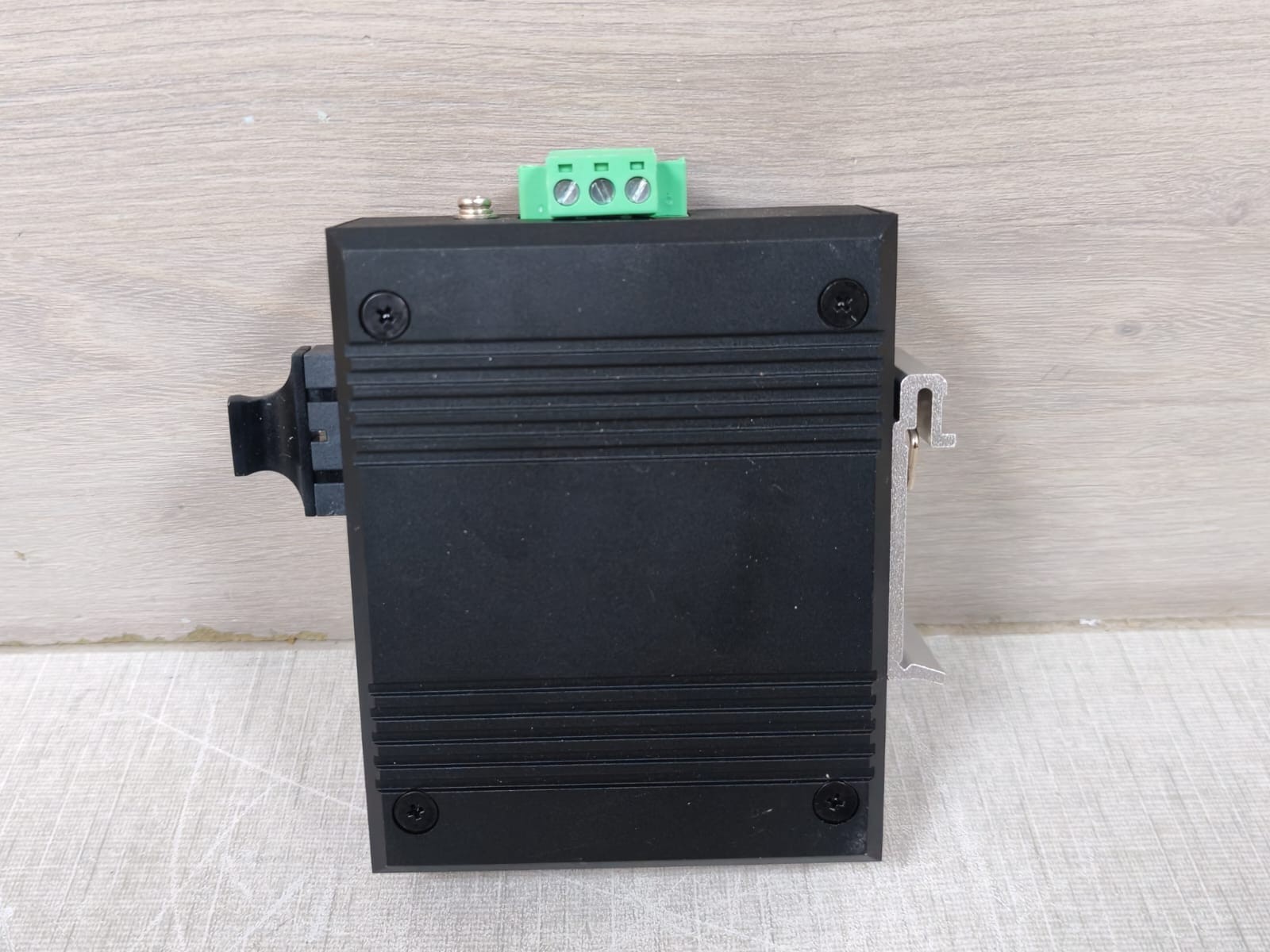 Uotek UT-2601GSM-SC UOTEK UT-2601GSM-SC 1-Port 1000M Network Fiber Optical Transceiver 5