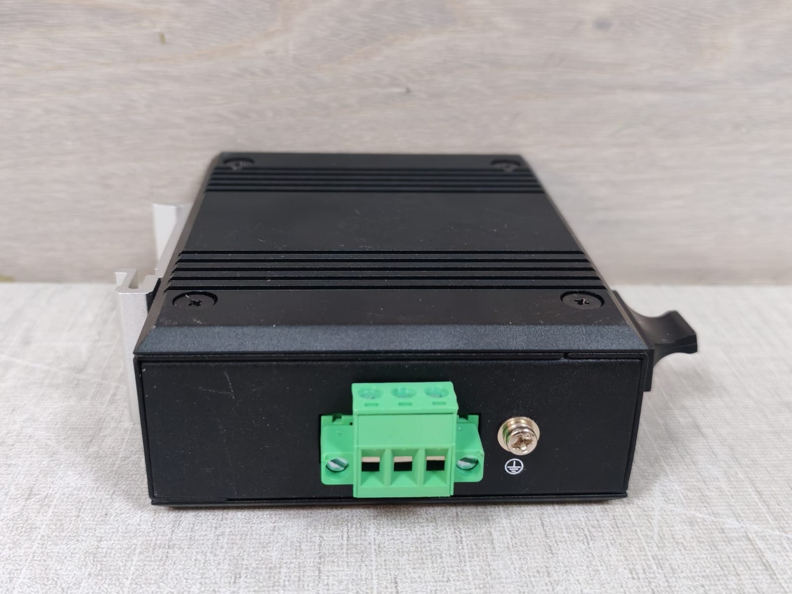 Uotek UT-2601GSM-SC UOTEK UT-2601GSM-SC 1-Port 1000M Network Fiber Optical Transceiver 7