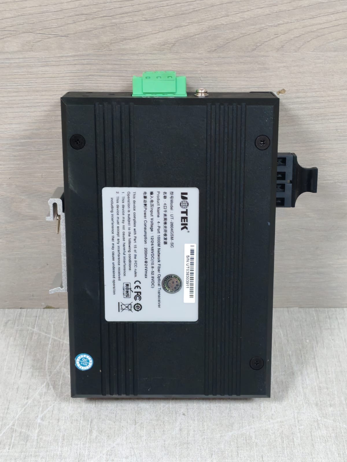 Uotek UT-2604GSM-SC UOTEK UT-2604GSM-SC 4-Port 1000M Network Fiber Optical Transceiver 4