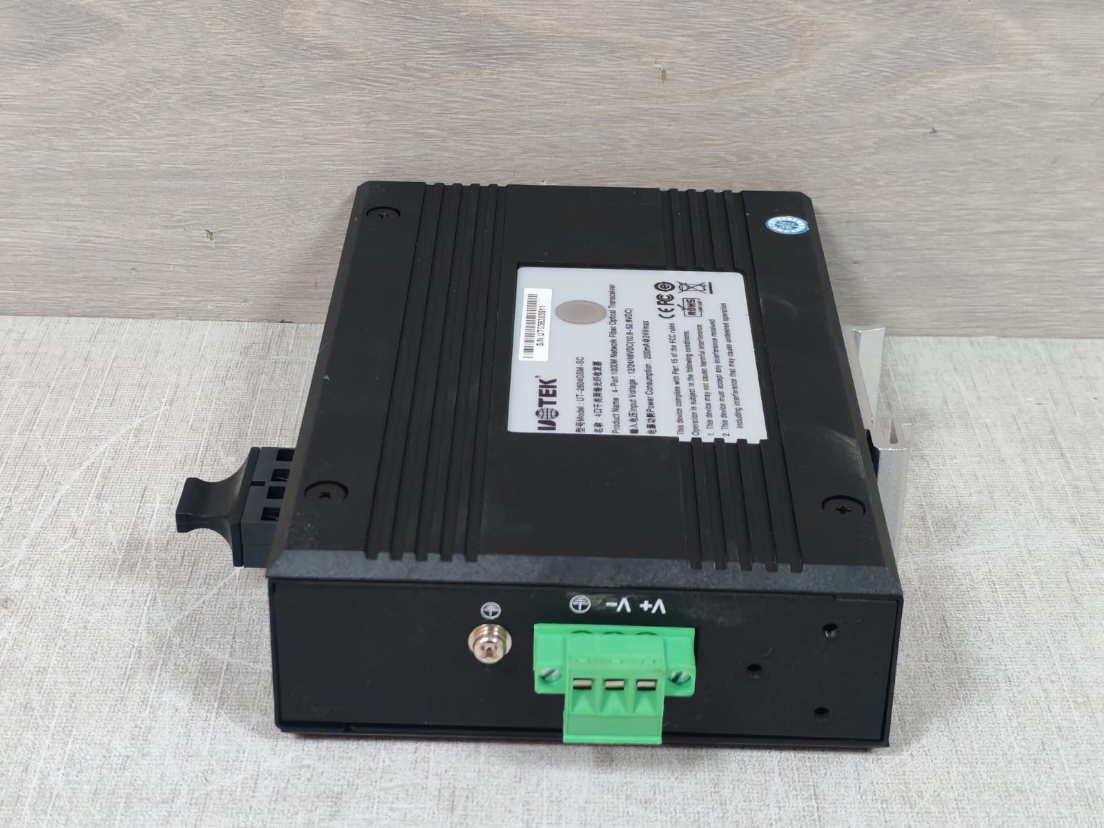 Uotek UT-2604GSM-SC UOTEK UT-2604GSM-SC 4-Port 1000M Network Fiber Optical Transceiver 7