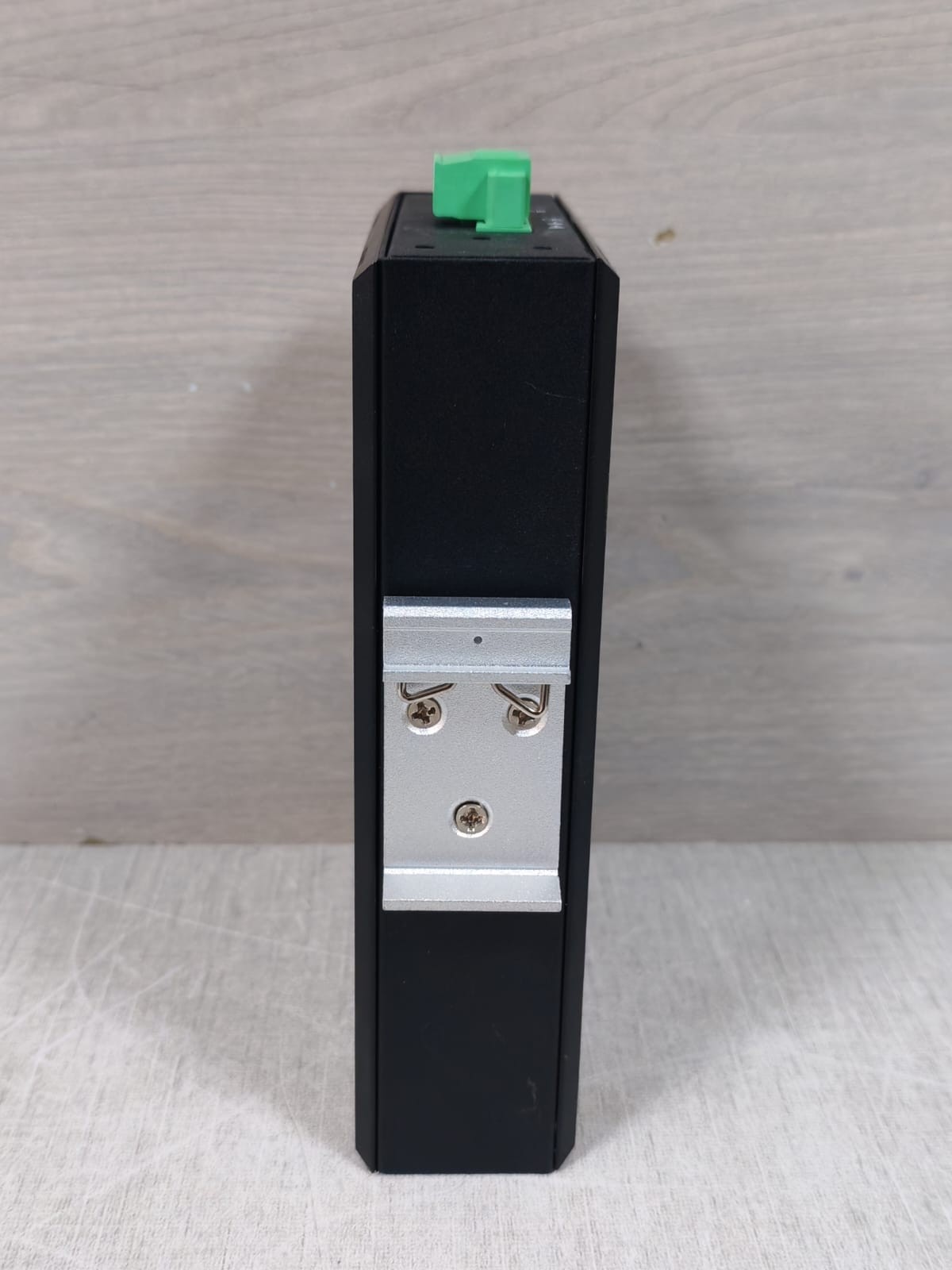 Uotek UT-2604GSM-SC UOTEK UT-2604GSM-SC 4-Port 1000M Network Fiber Optical Transceiver 8