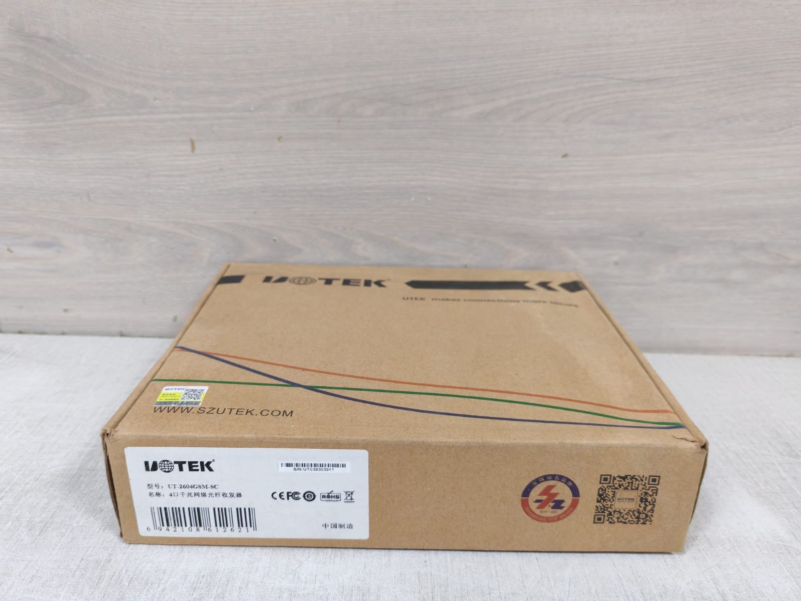 Uotek UT-2604GSM-SC UOTEK UT-2604GSM-SC 4-Port 1000M Network Fiber Optical Transceiver 9