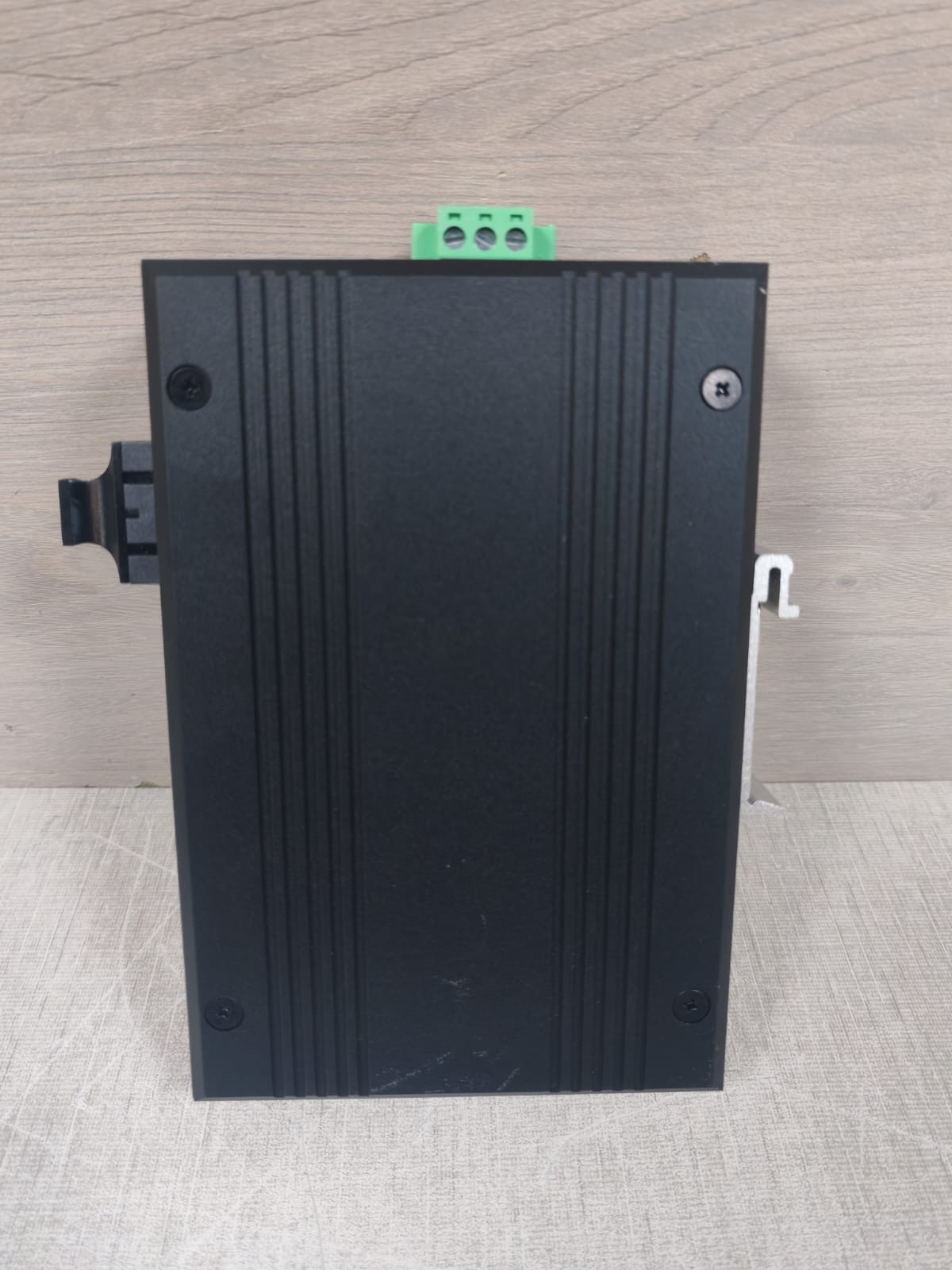 Uotek UT-2604SM-SC UOTEK UT-2604SM-SC 4-Port 100M Network Fiber Optical Transceiver 5