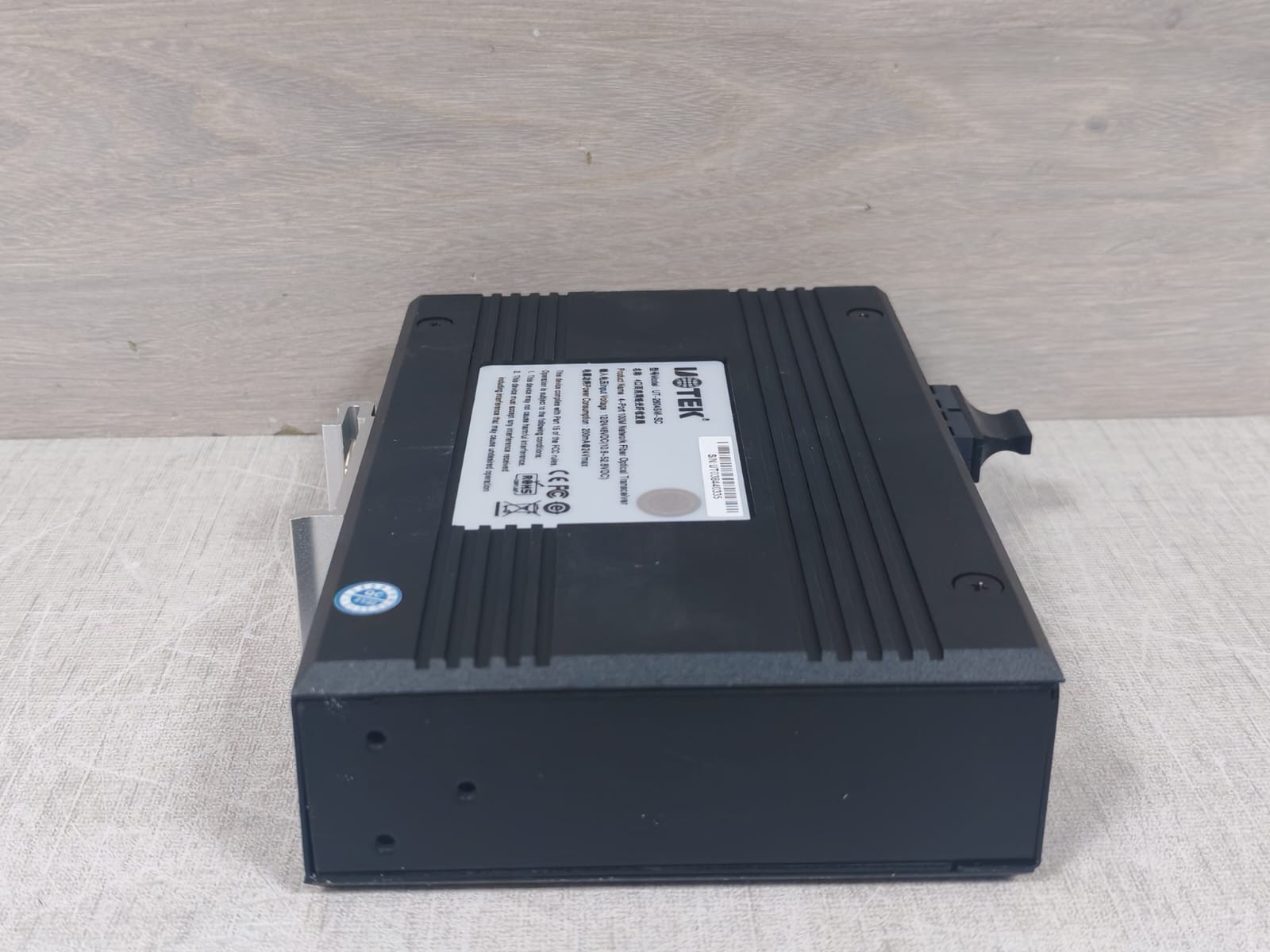 Uotek UT-2604SM-SC UOTEK UT-2604SM-SC 4-Port 100M Network Fiber Optical Transceiver 7