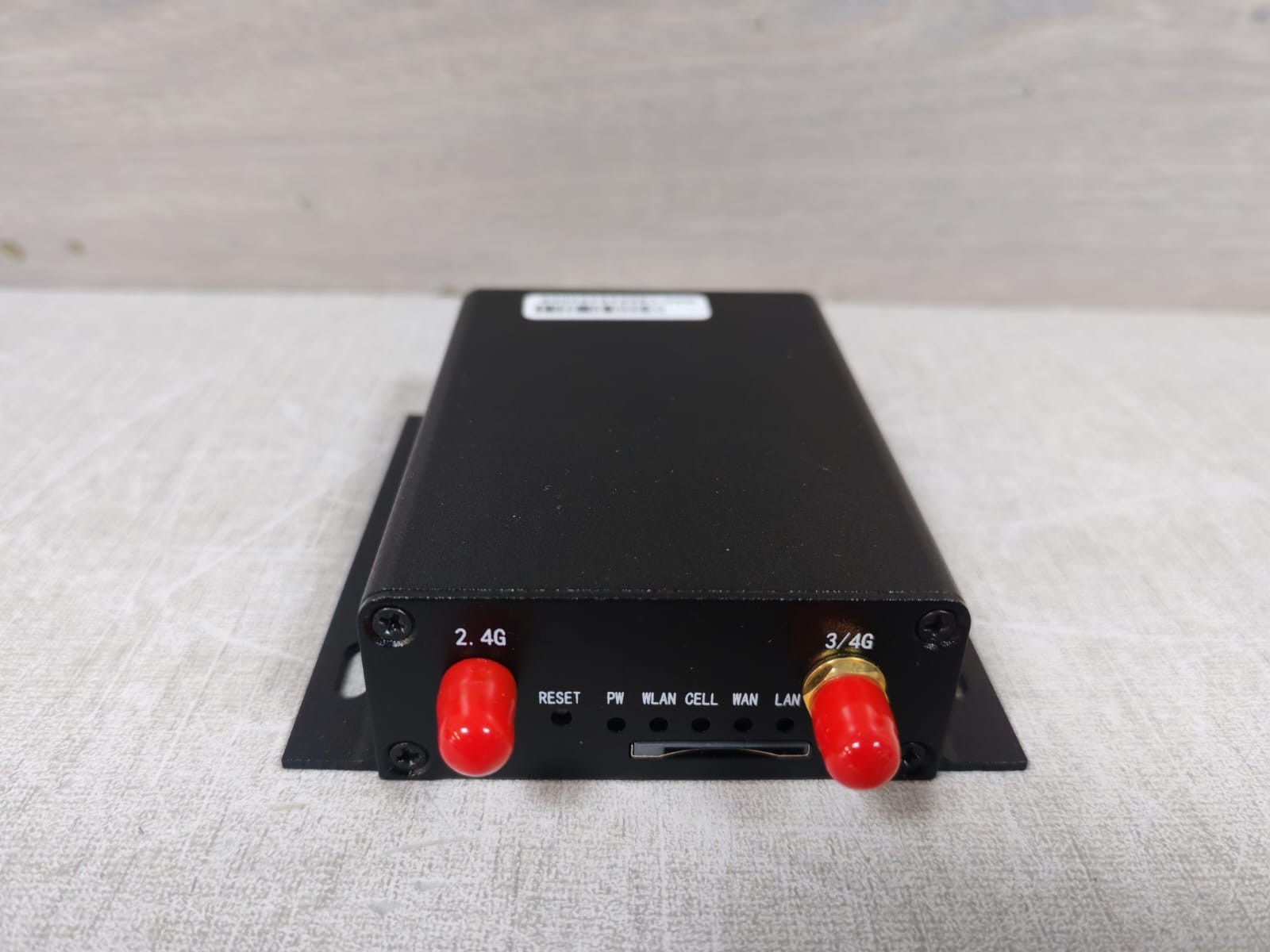 Uotek UT-9102 UOTEK UT-9102 4G Router(1WAN+1LAN) 2